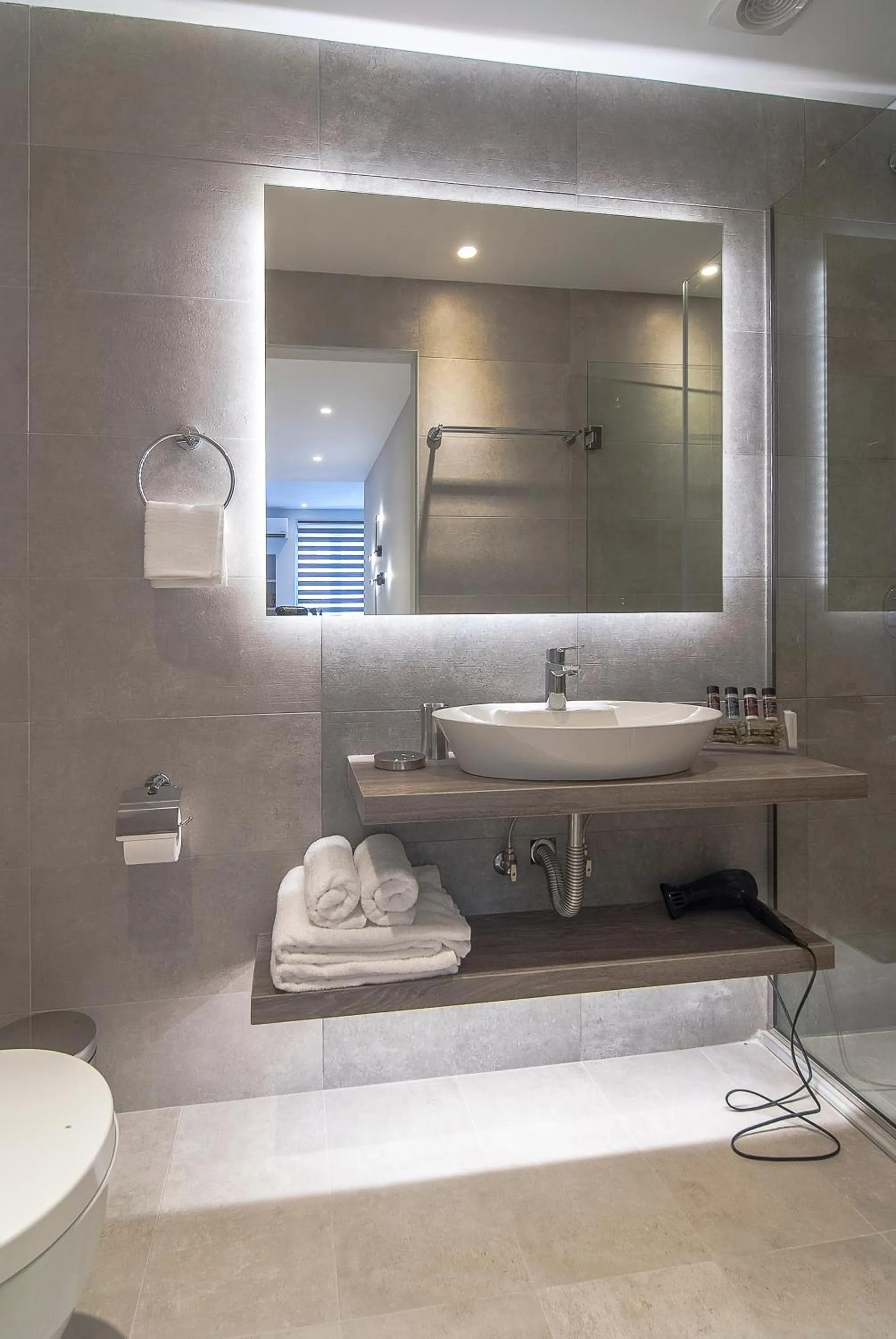 Bathroom in Acropolis Stay