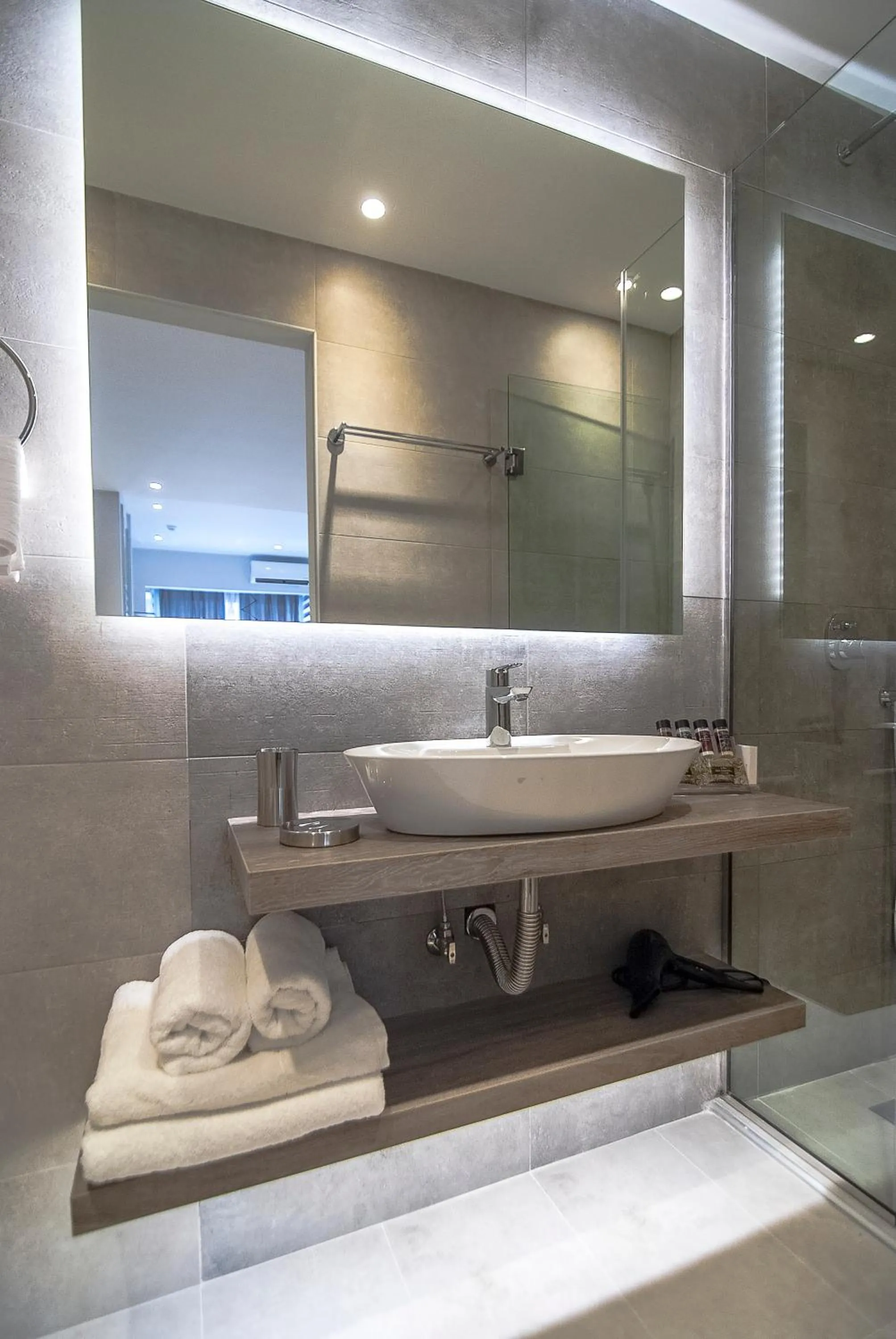 Bathroom in Acropolis Stay