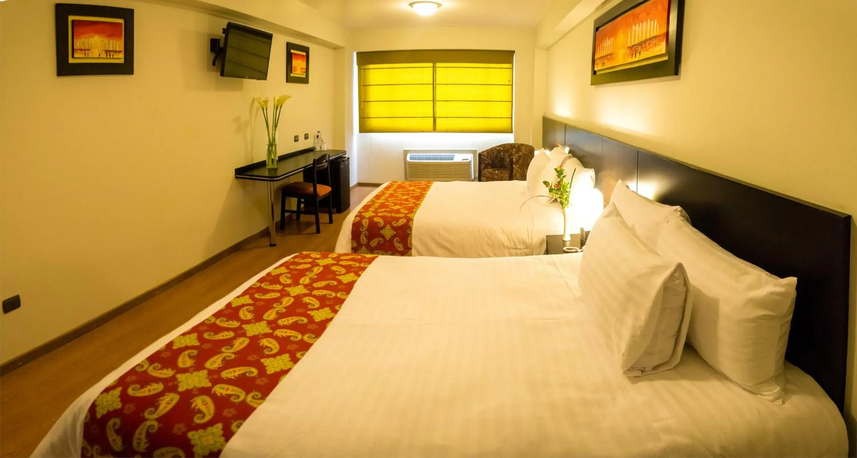 Twin Room in Hotel Britania Miraflores Twin Room in Hotel Britania Miraflores