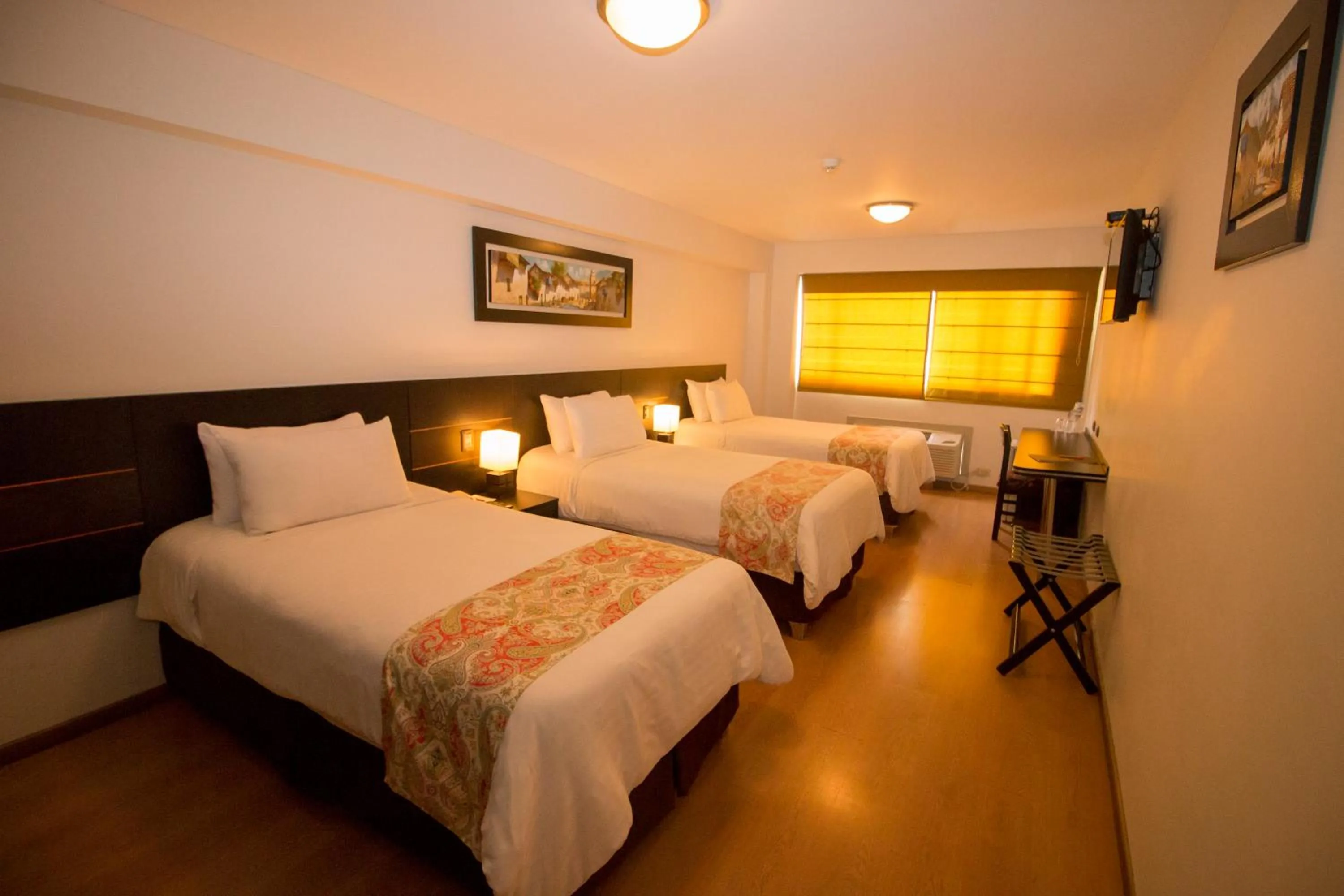 Photo of the whole room, Bed in Hotel Britania Miraflores