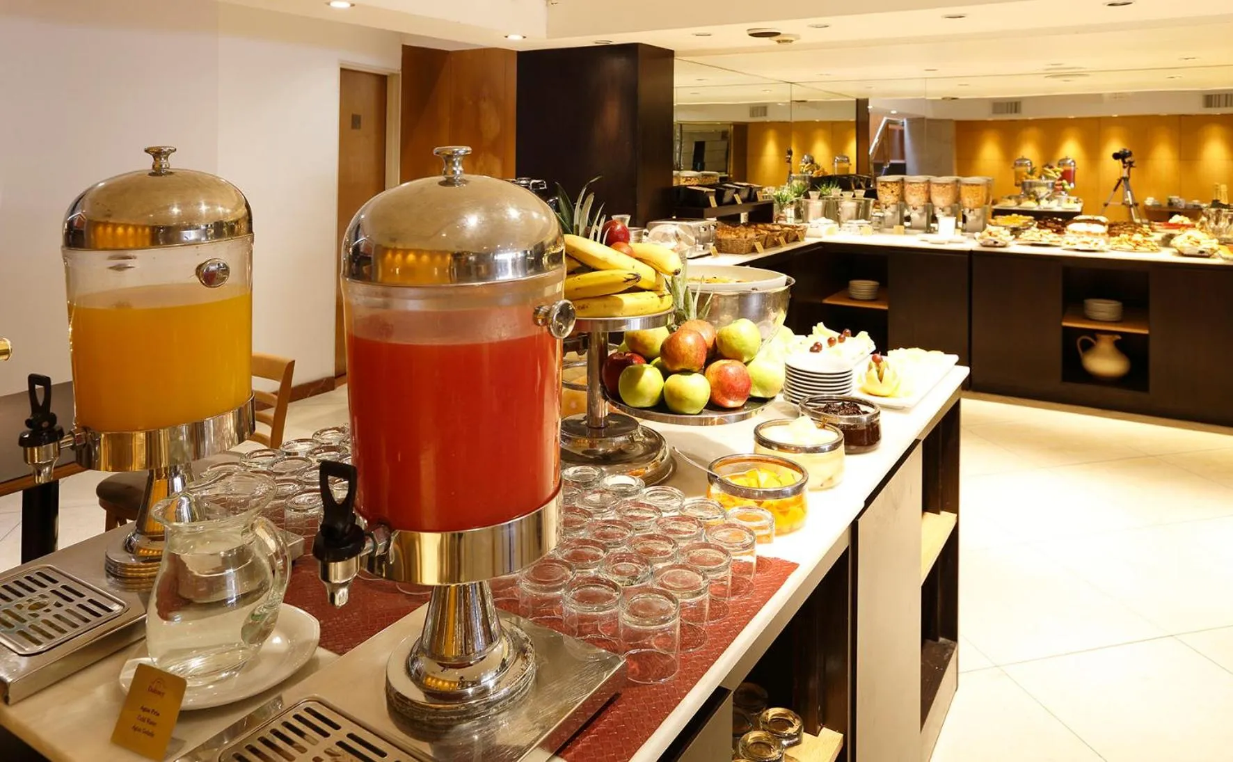 Restaurant/places to eat in Hotel Dolmen