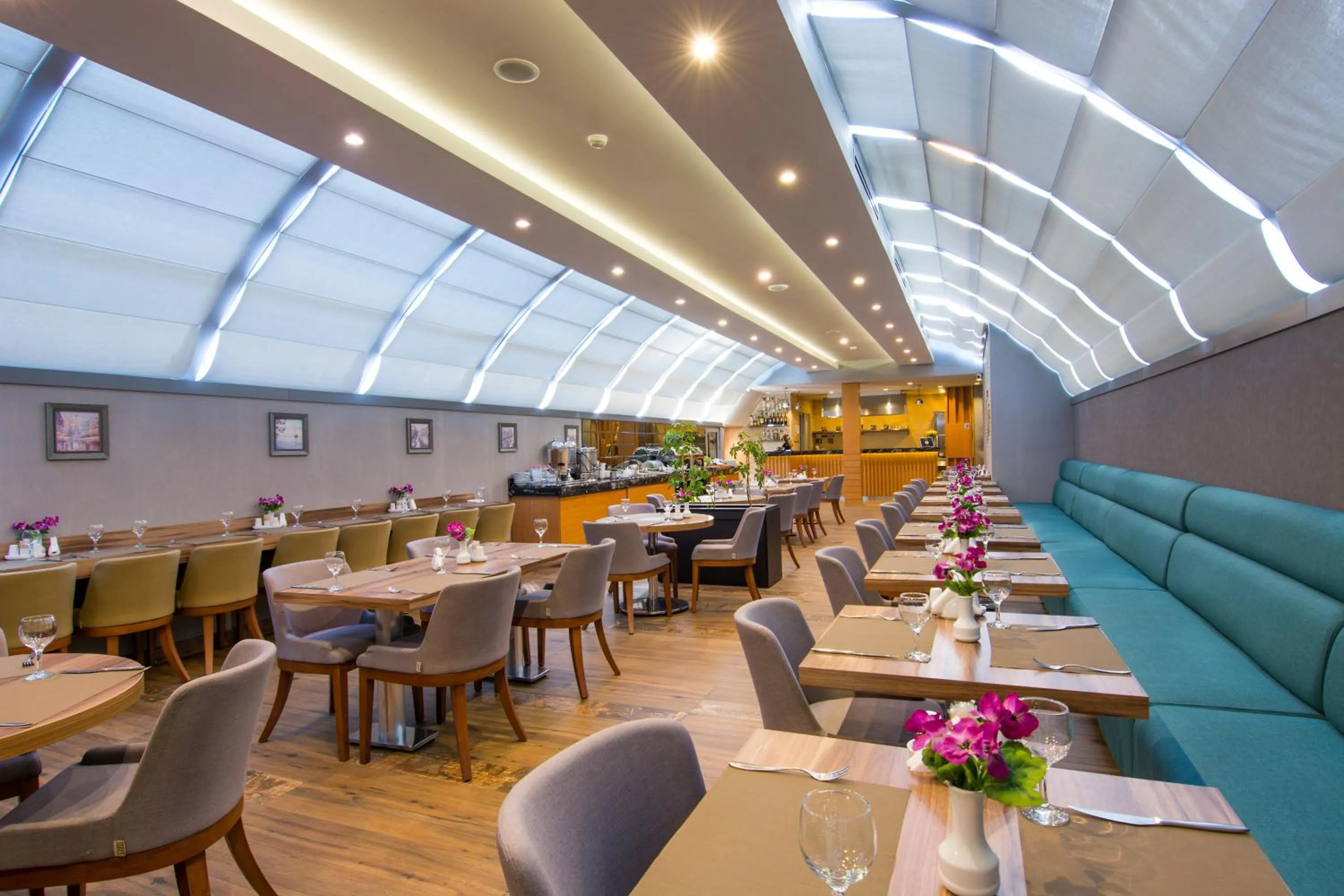 Restaurant/places to eat in Tbilisi Chambers, Trademark Collection by Wyndham