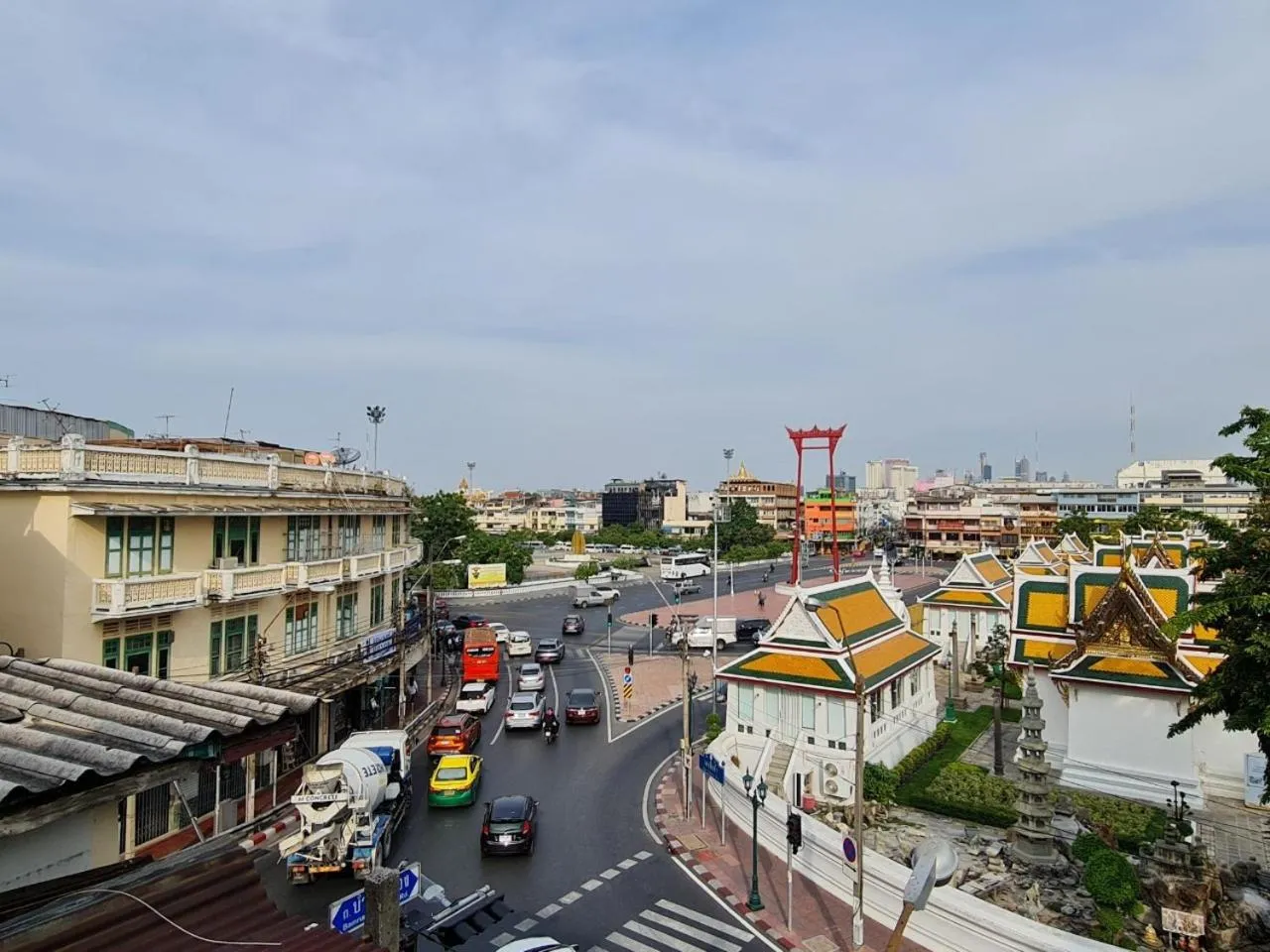 Nearby landmark in Issara by D Hostel