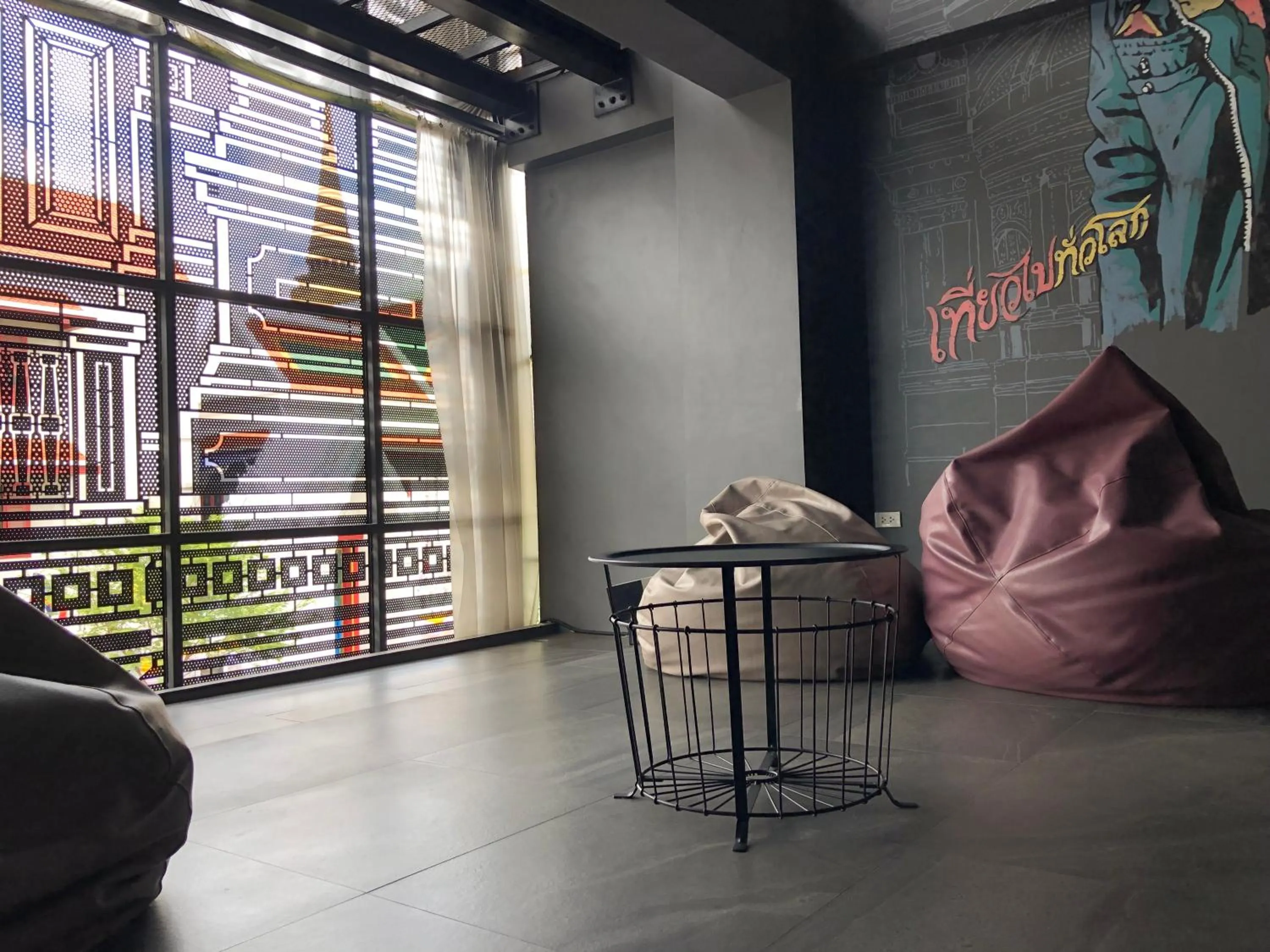 Facade/entrance in Issara by D Hostel