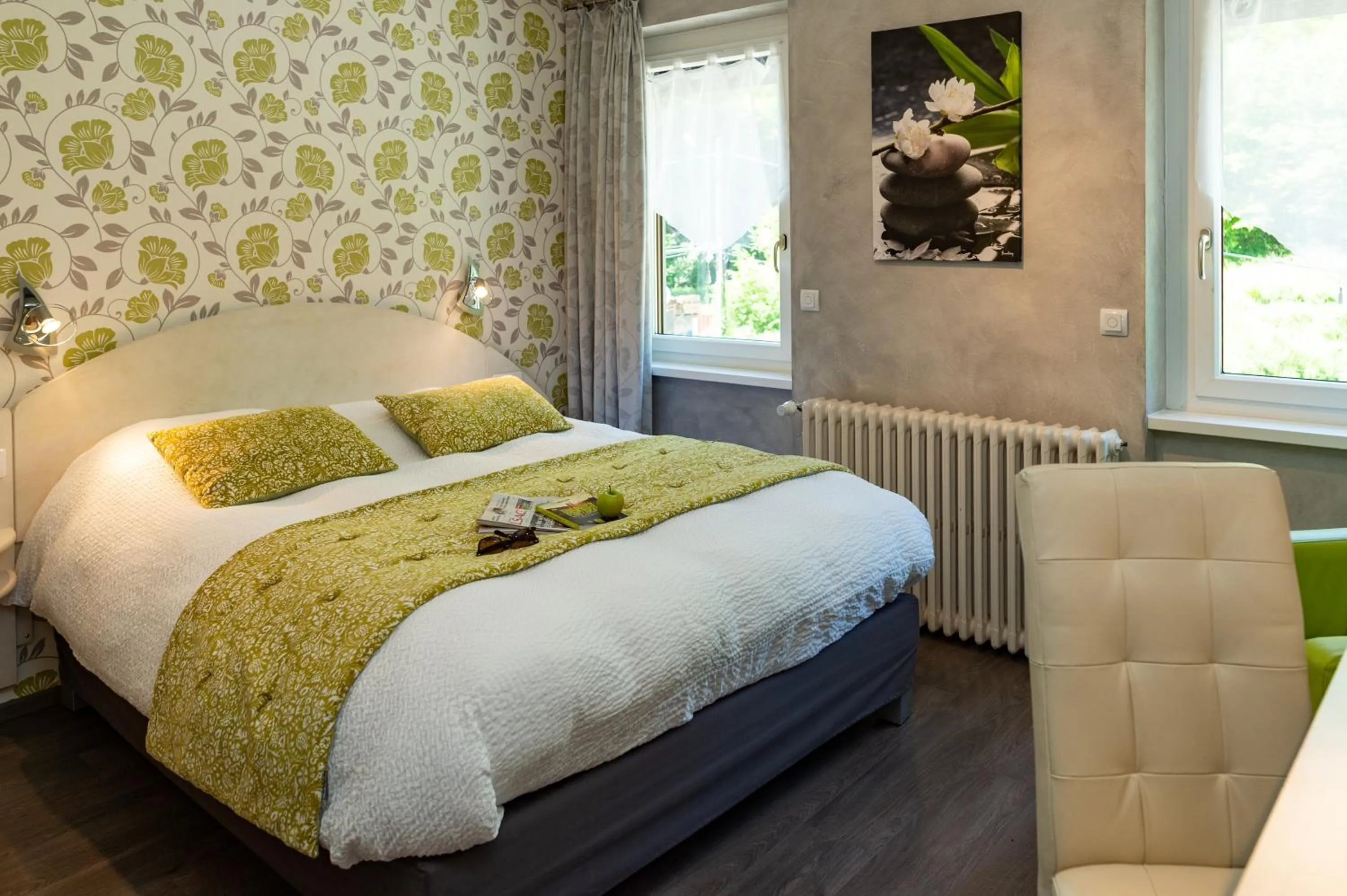 Bedroom, Bed in Logis Hotel Des Vosges