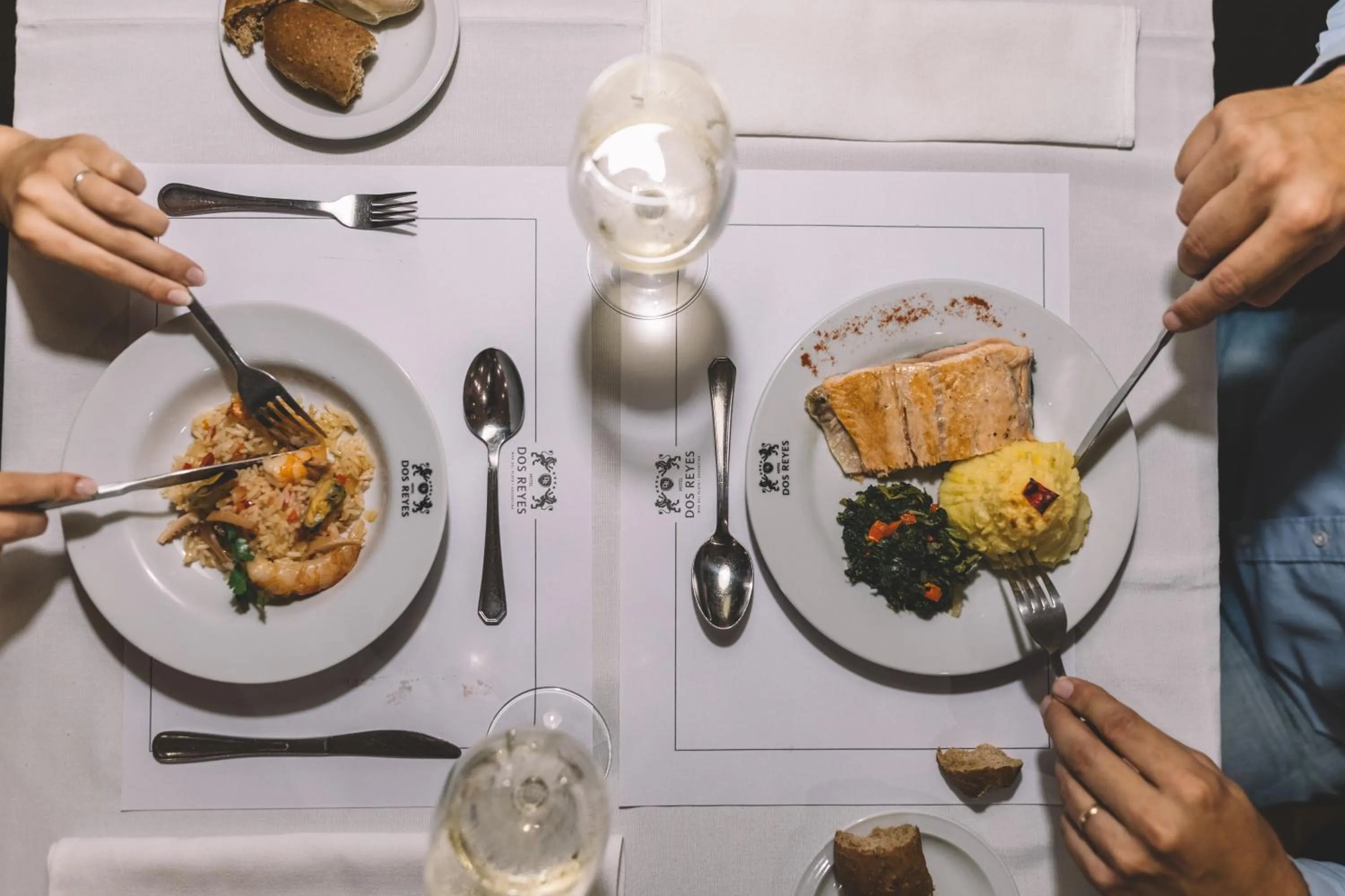 Restaurant/places to eat in Hotel Dos Reyes