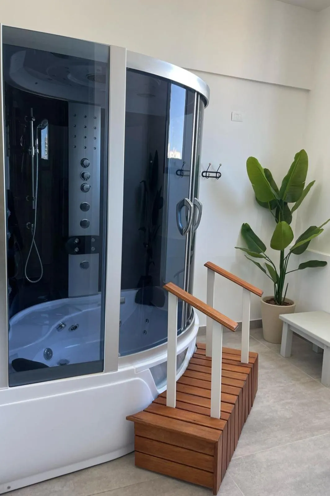 Shower in Hotel Dos Reyes