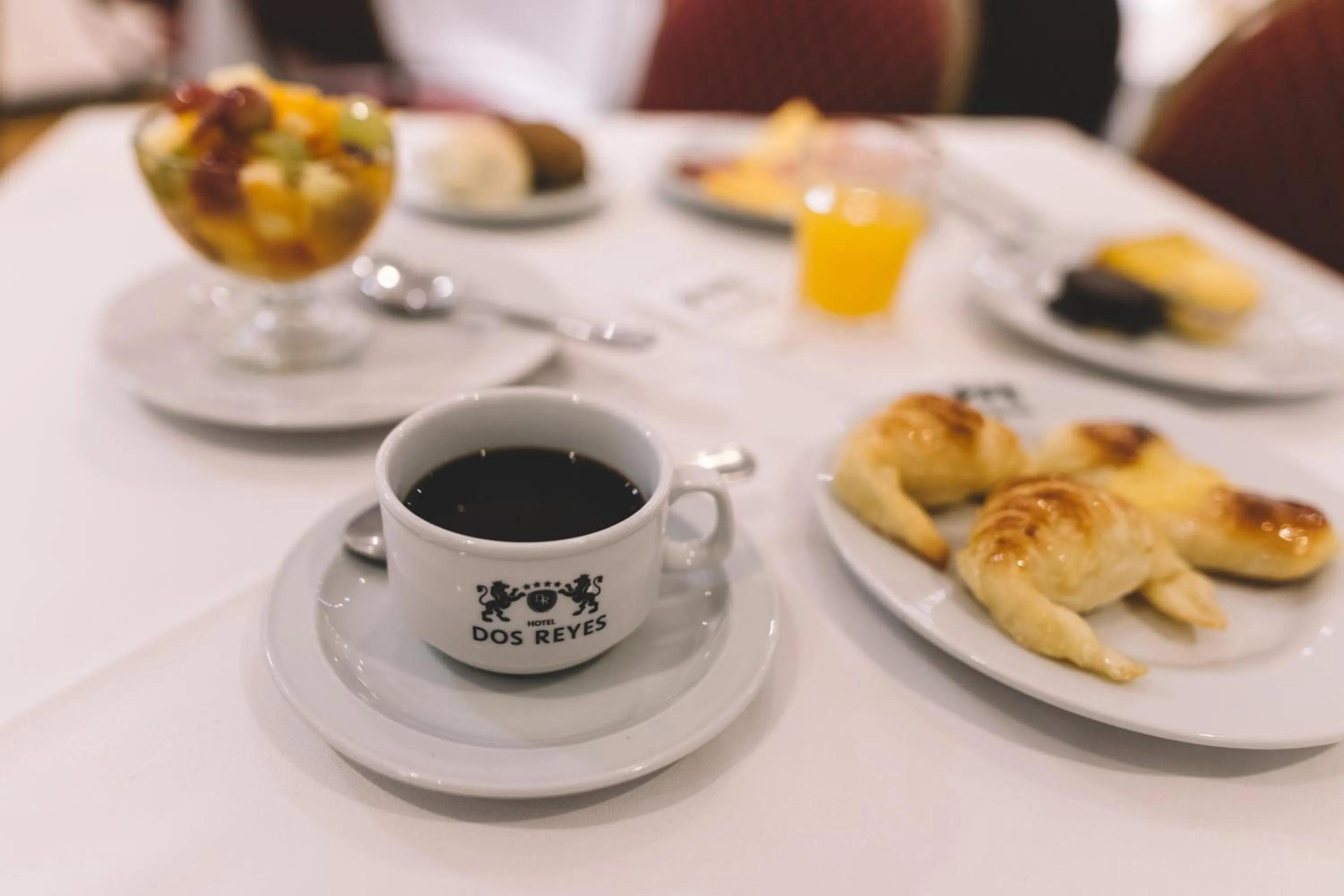 Buffet breakfast in Hotel Dos Reyes