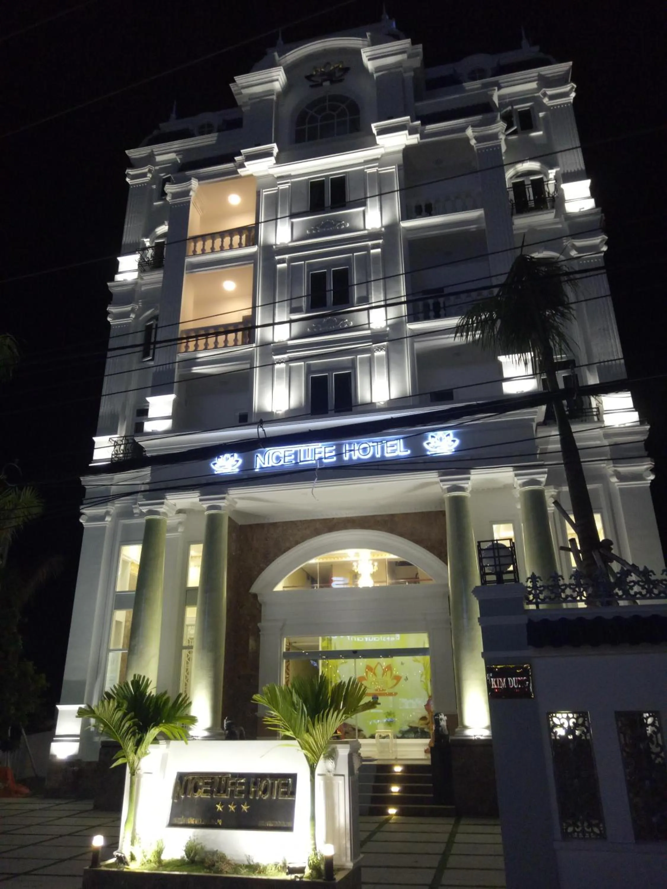 Facade/entrance in Nice Life Hotel
