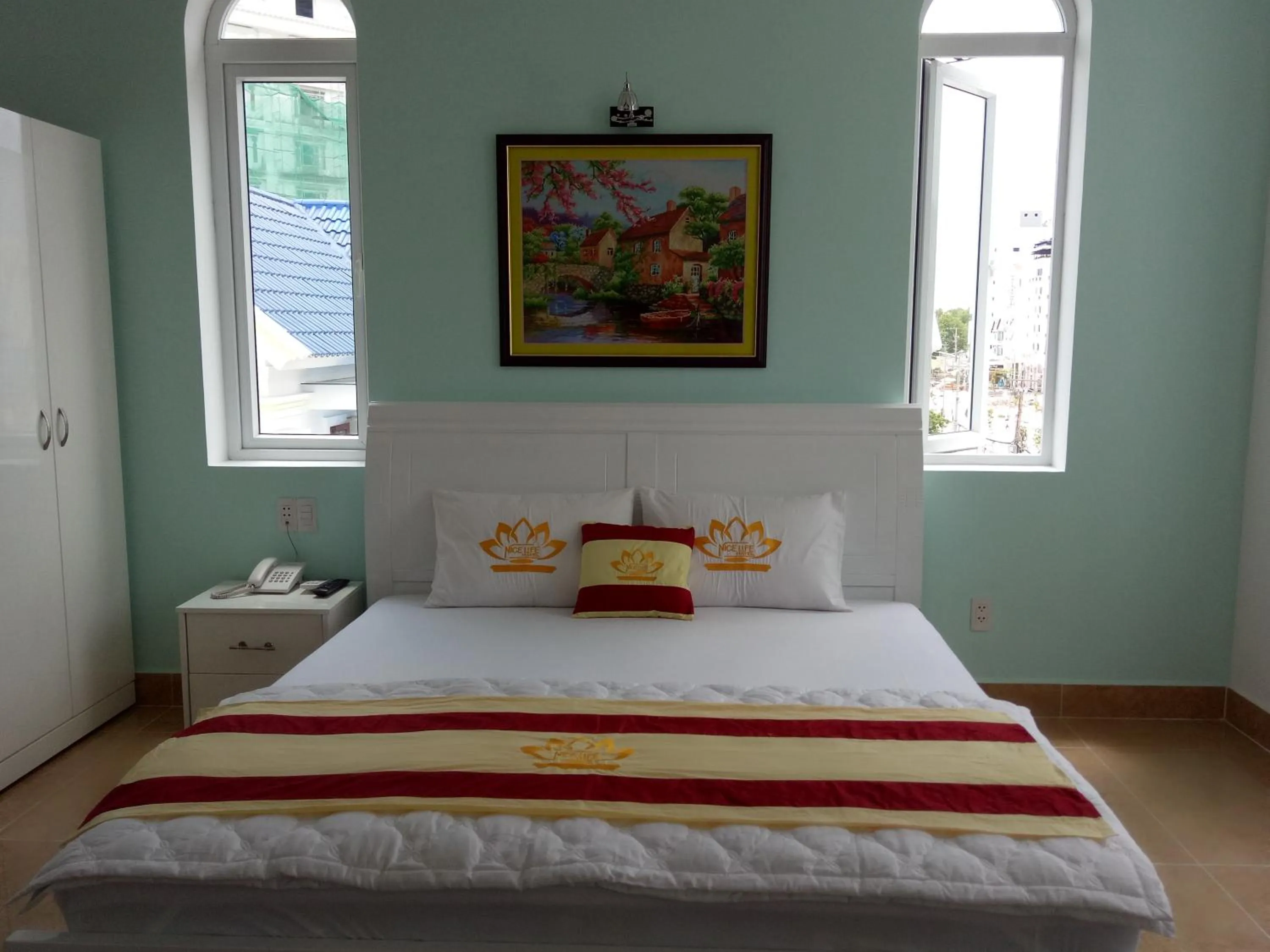 Bed in Nice Life Hotel