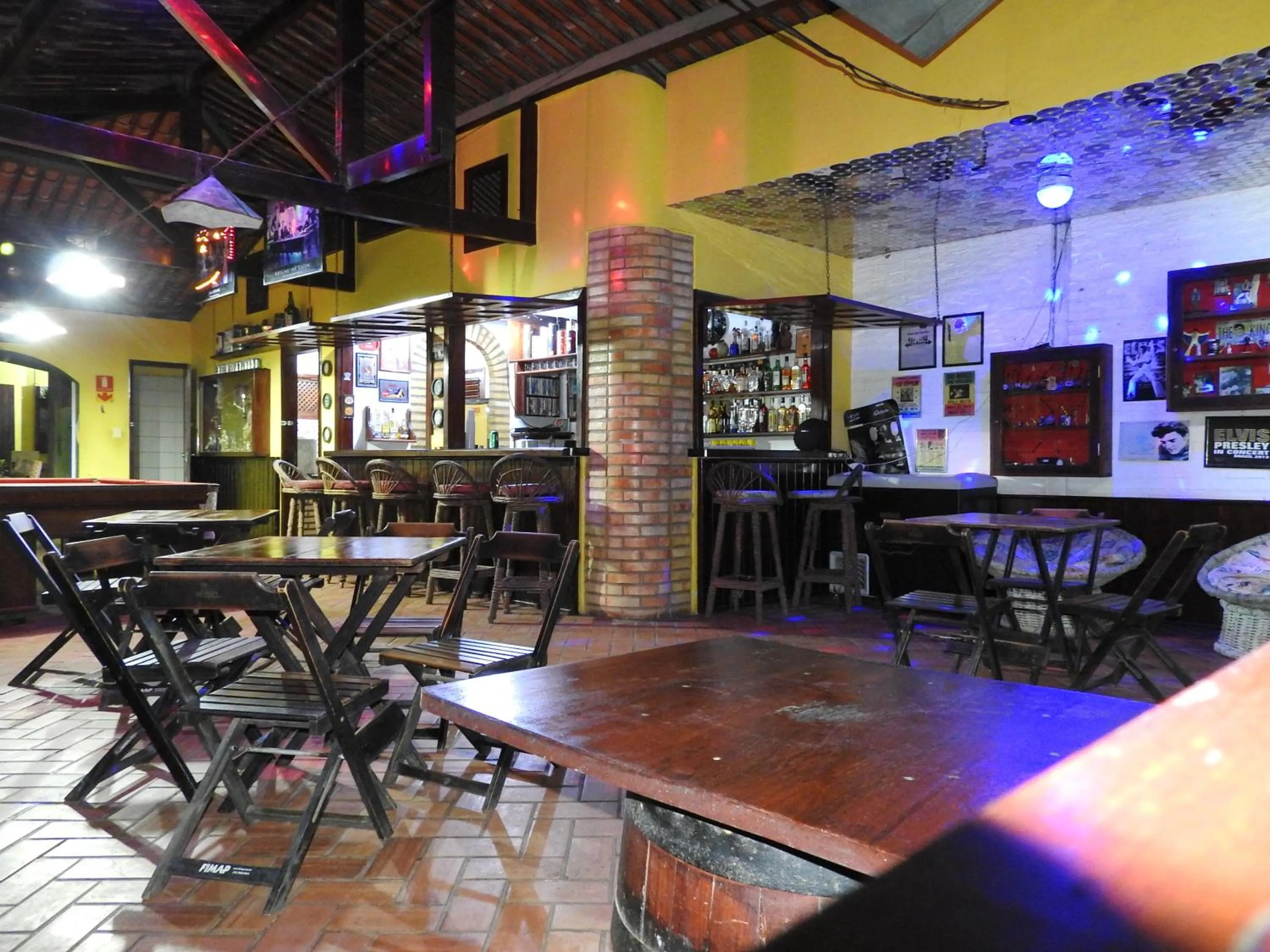 Restaurant/places to eat in IL Nuraghe