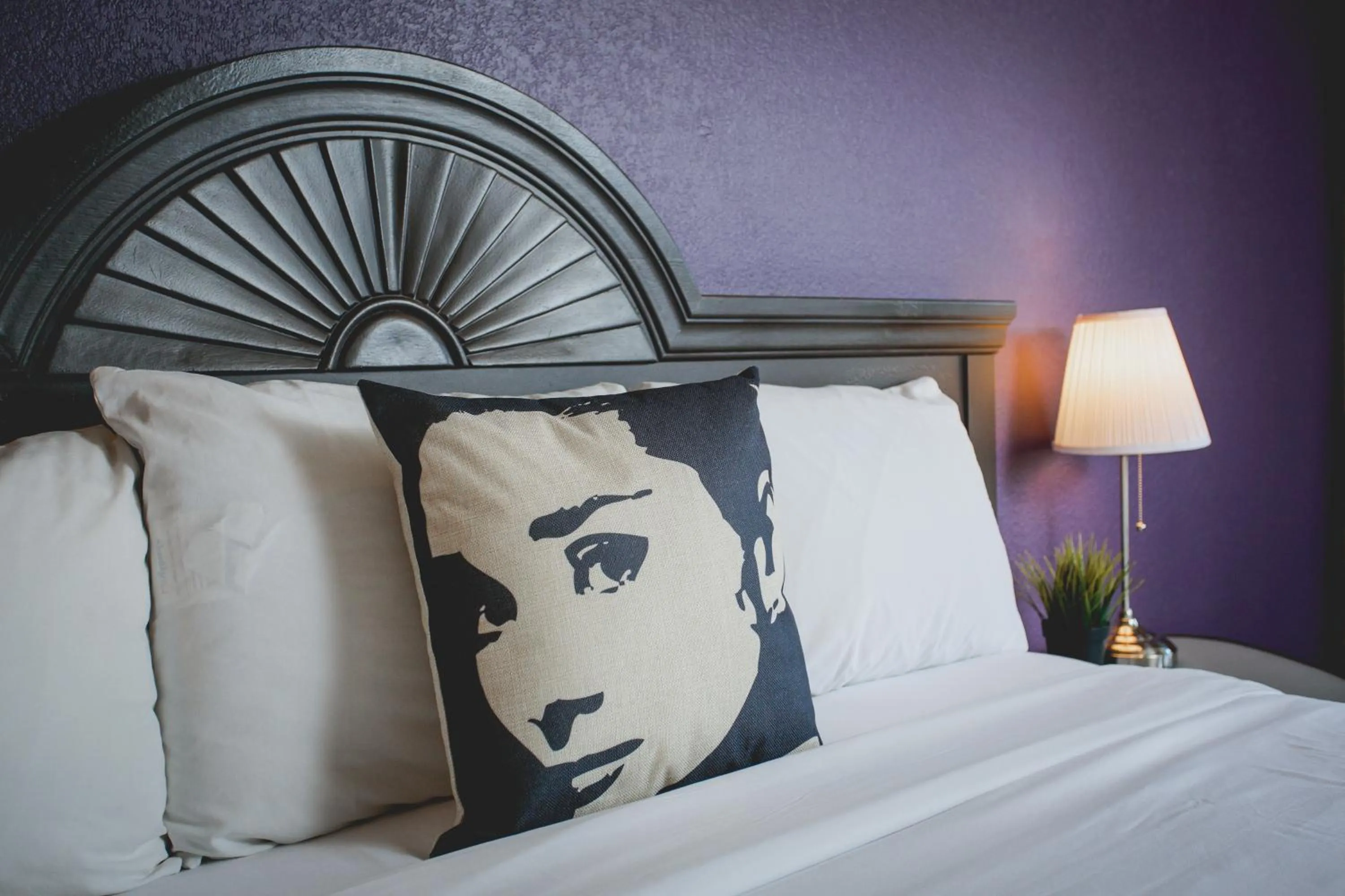 Decorative detail in Alura Inn