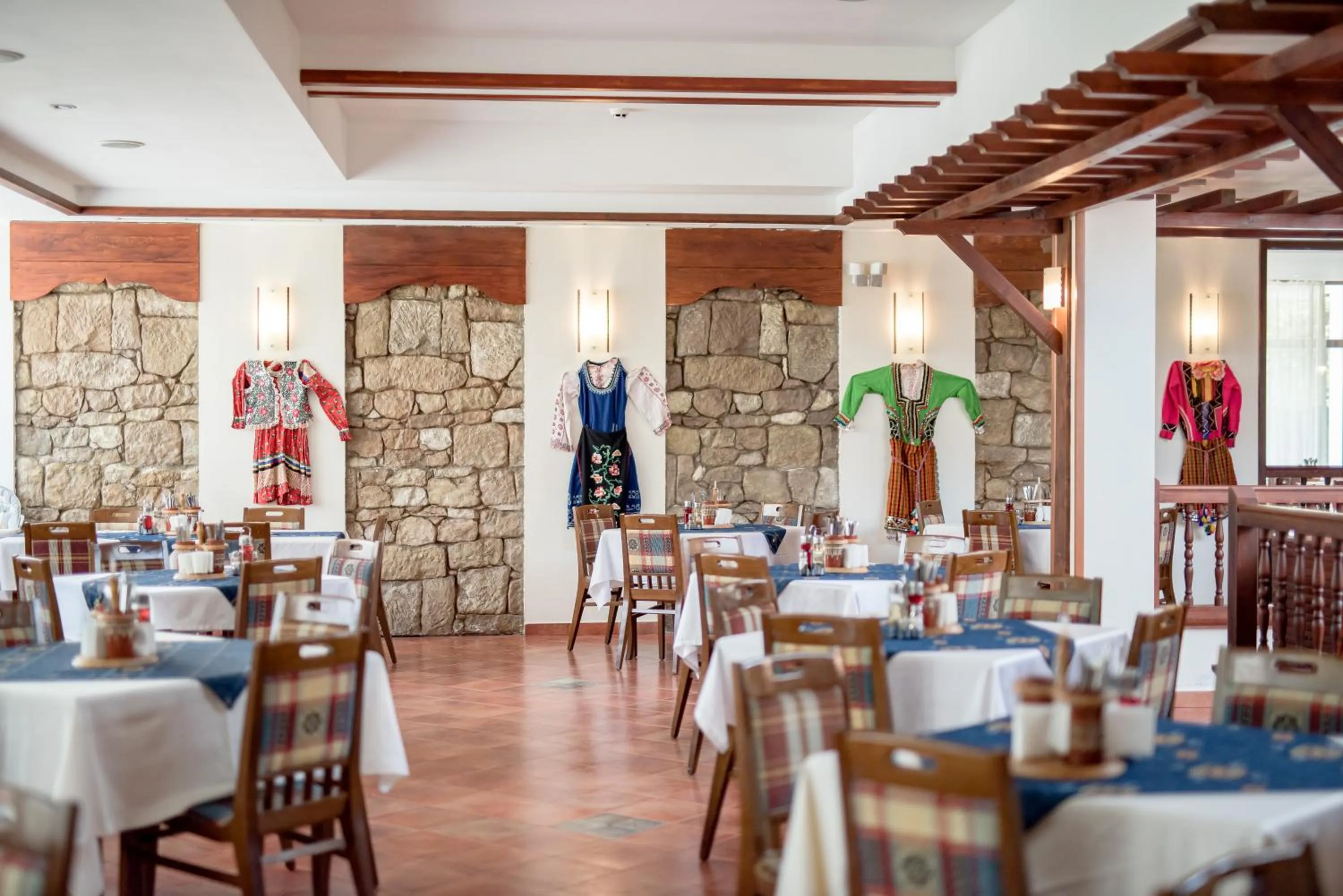 Restaurant/places to eat in Devin Spa Hotel