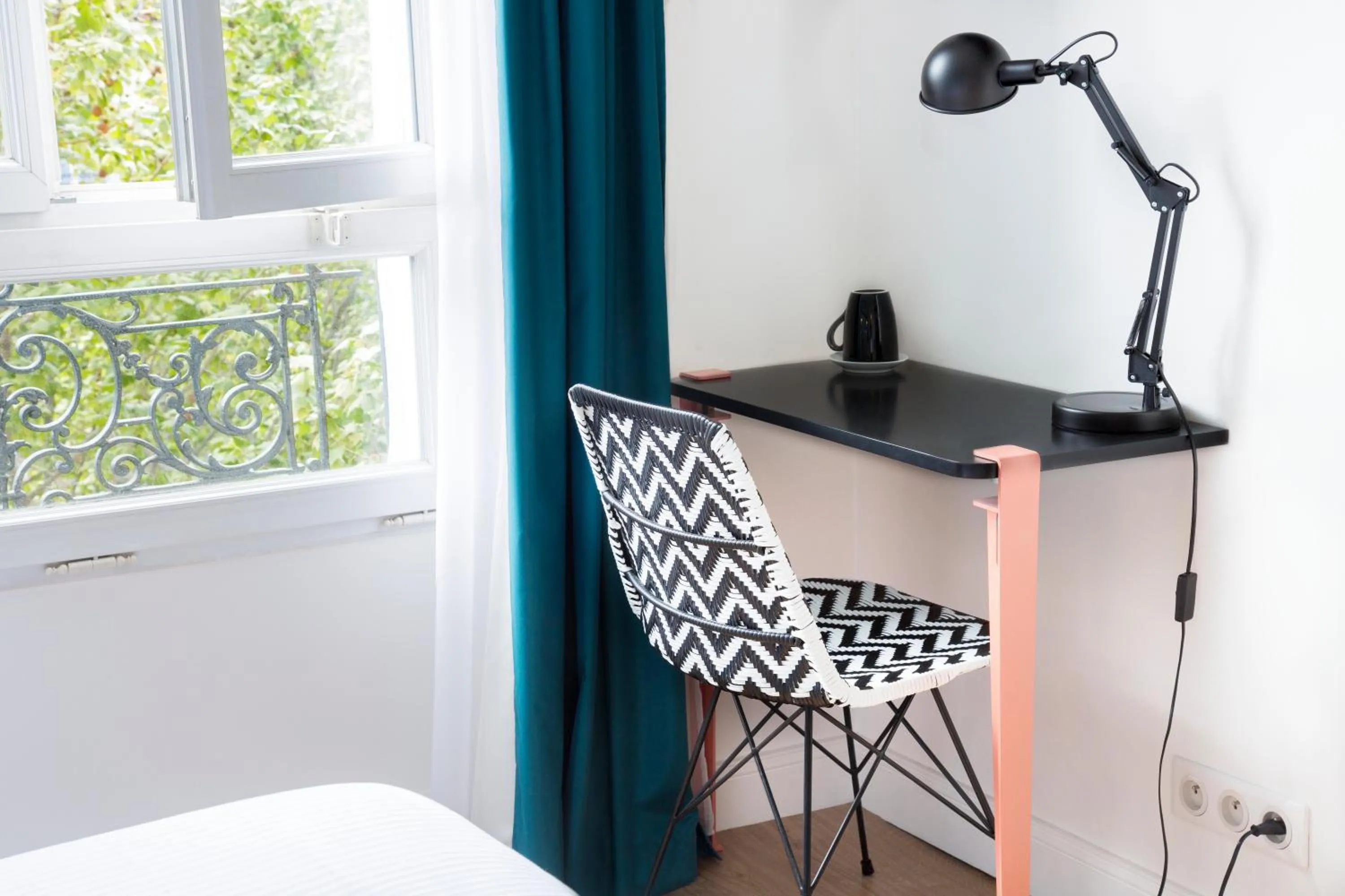 Photo of the whole room in Hotel The Playce by Happyculture