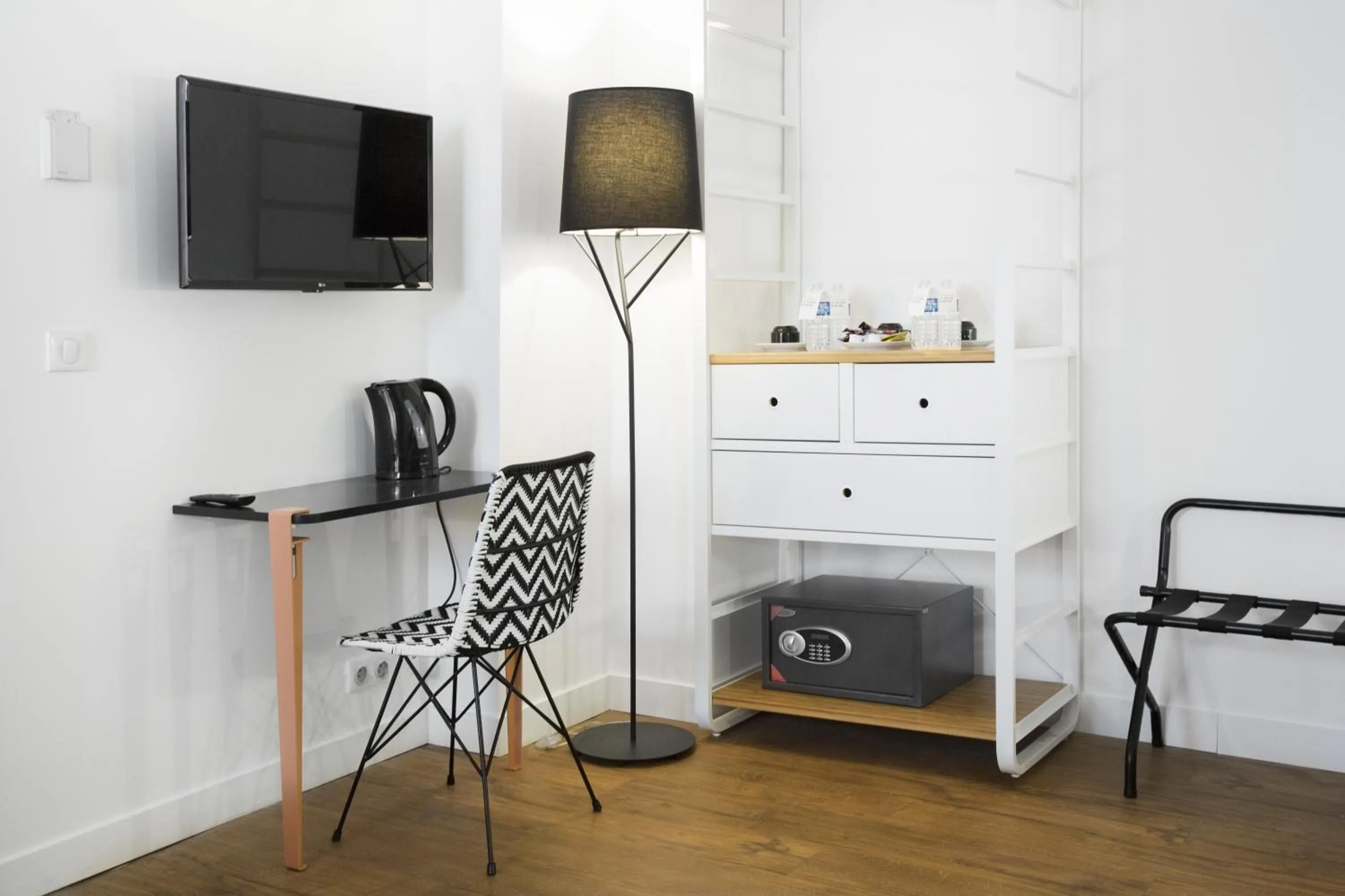 Bedroom in Hotel The Playce by Happyculture