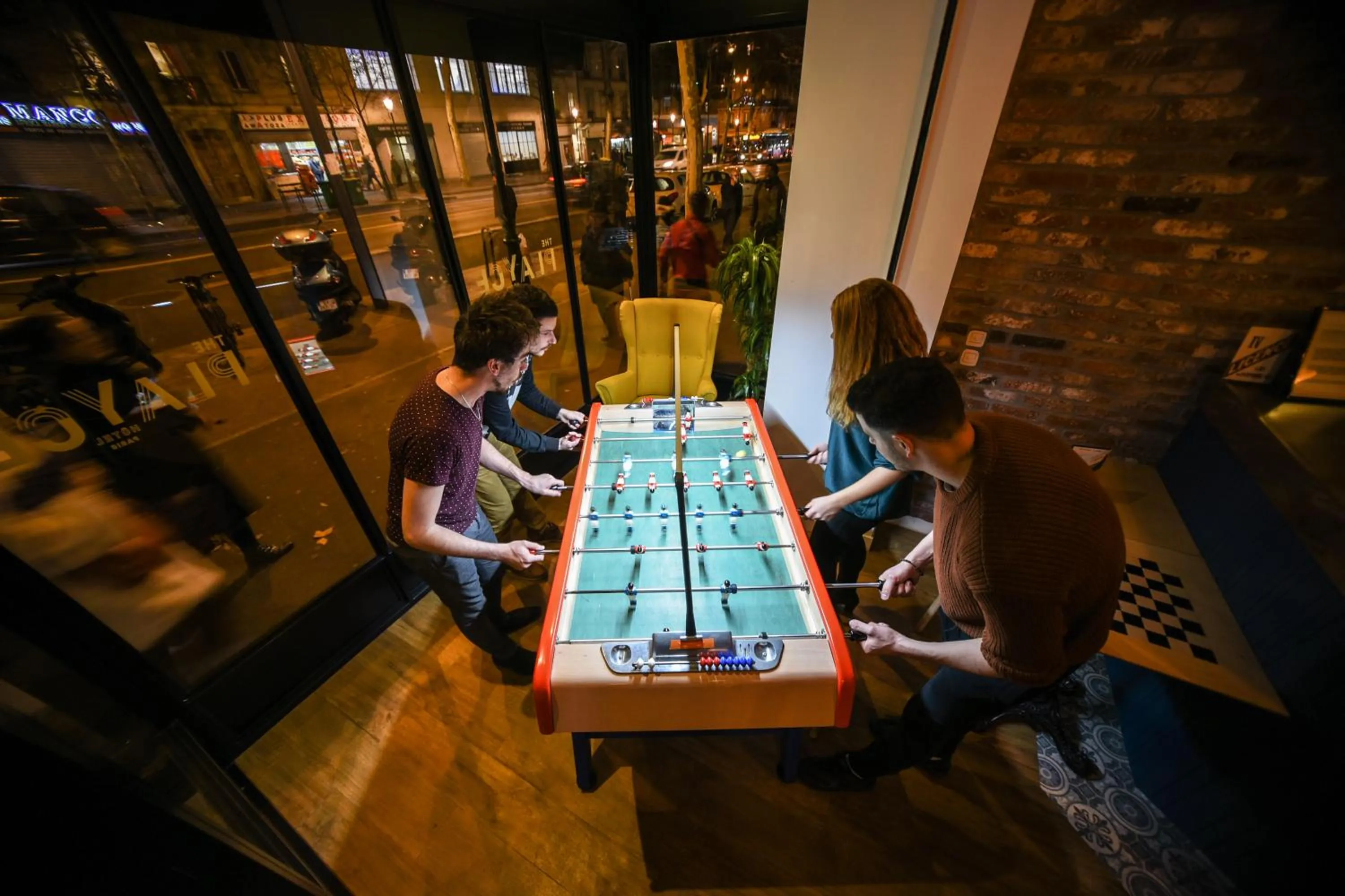 Entertainment in Hotel The Playce by Happyculture