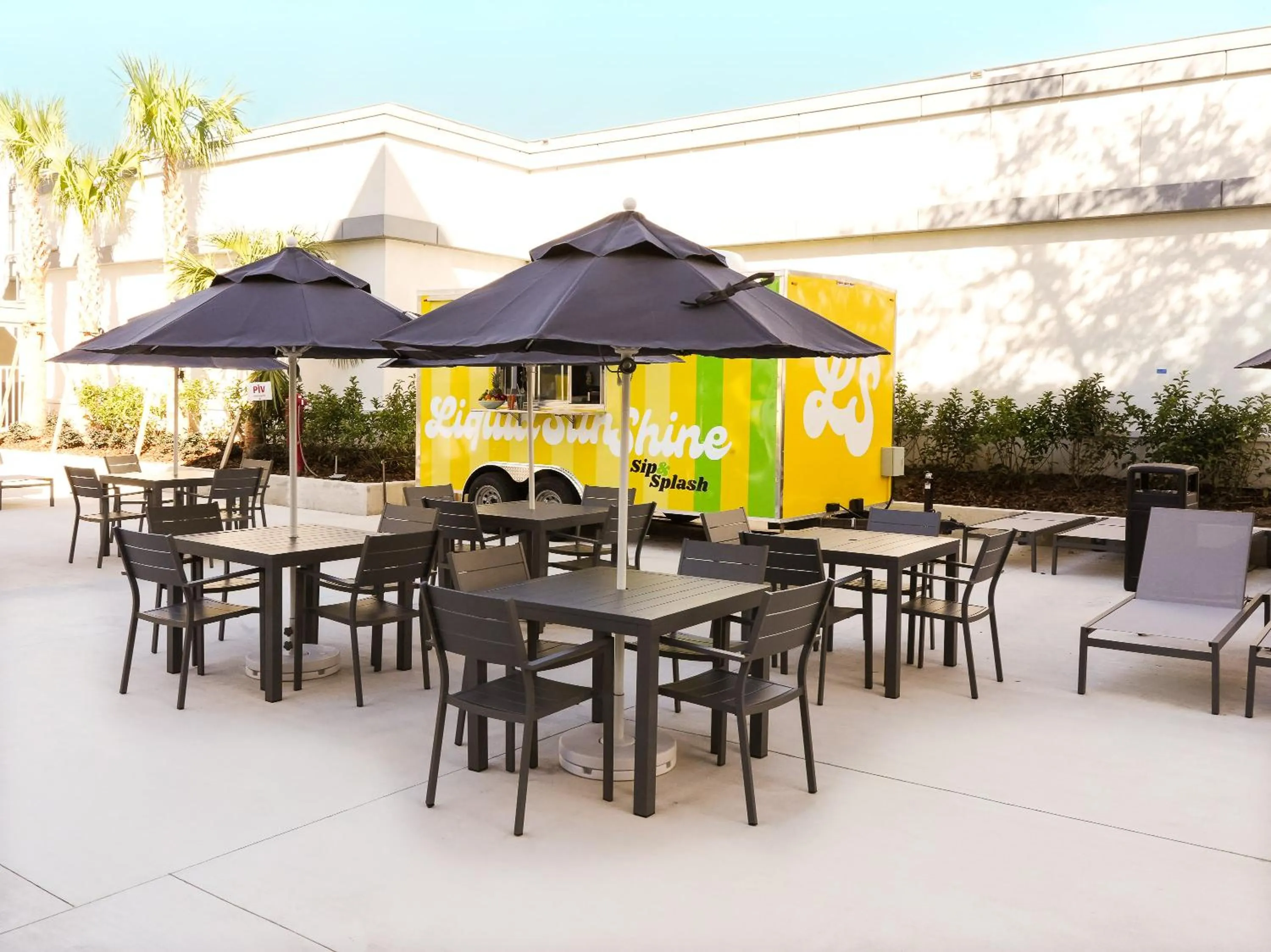 Food and drinks in Holiday Inn Resort Orlando Suites - Waterpark by IHG