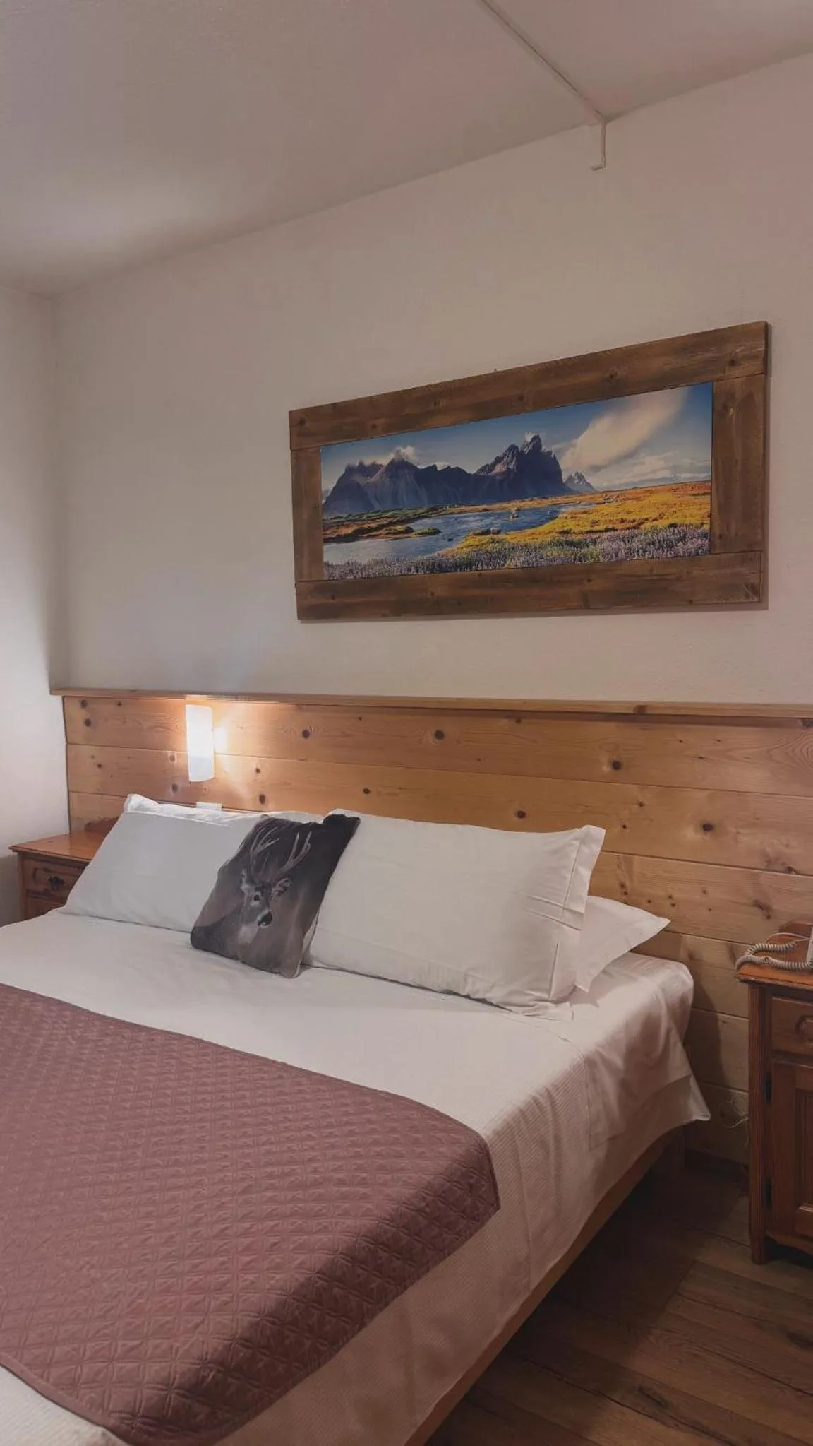 Bed in Albergo Scoiattolo