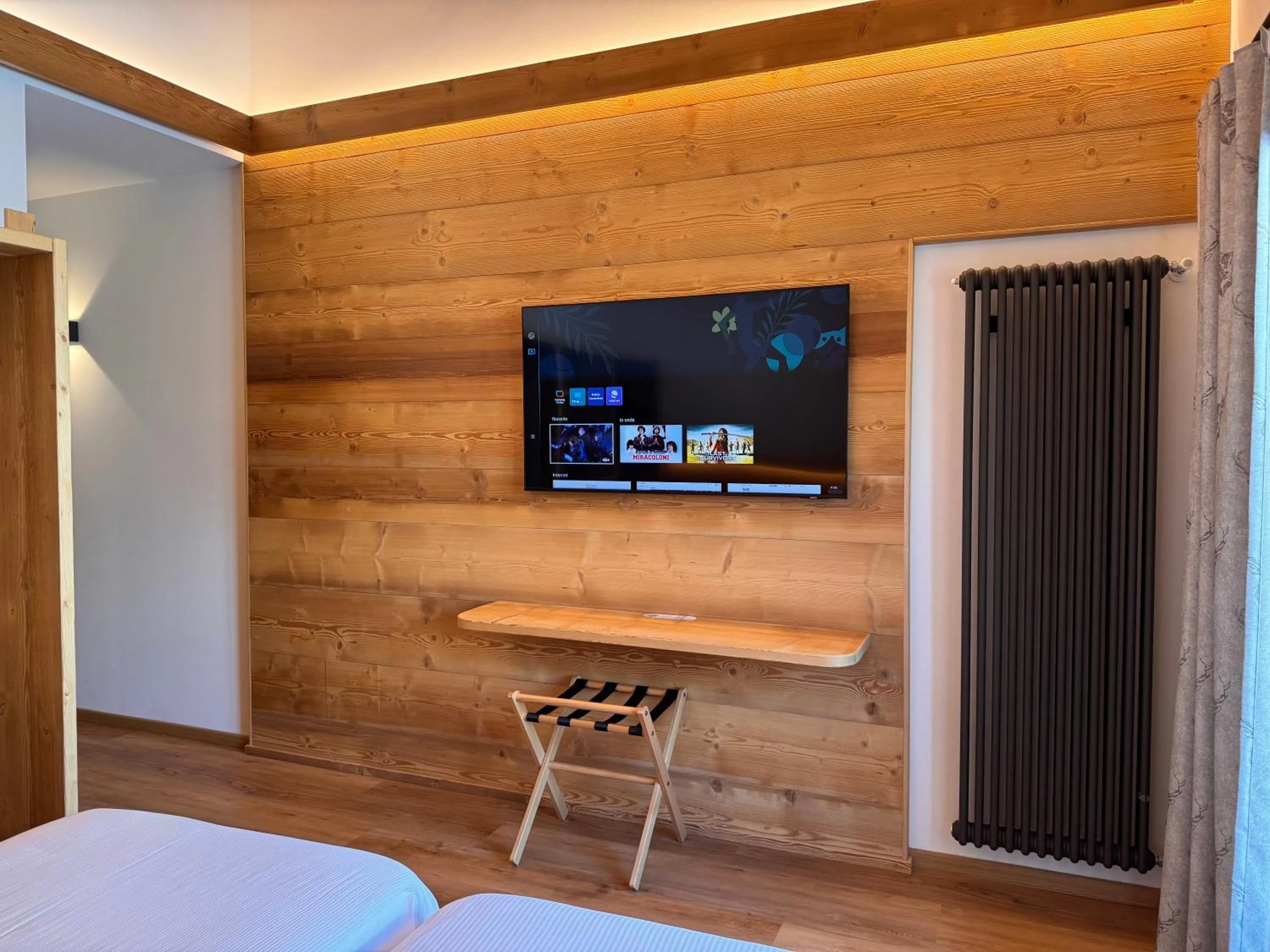 Bed in Albergo Scoiattolo