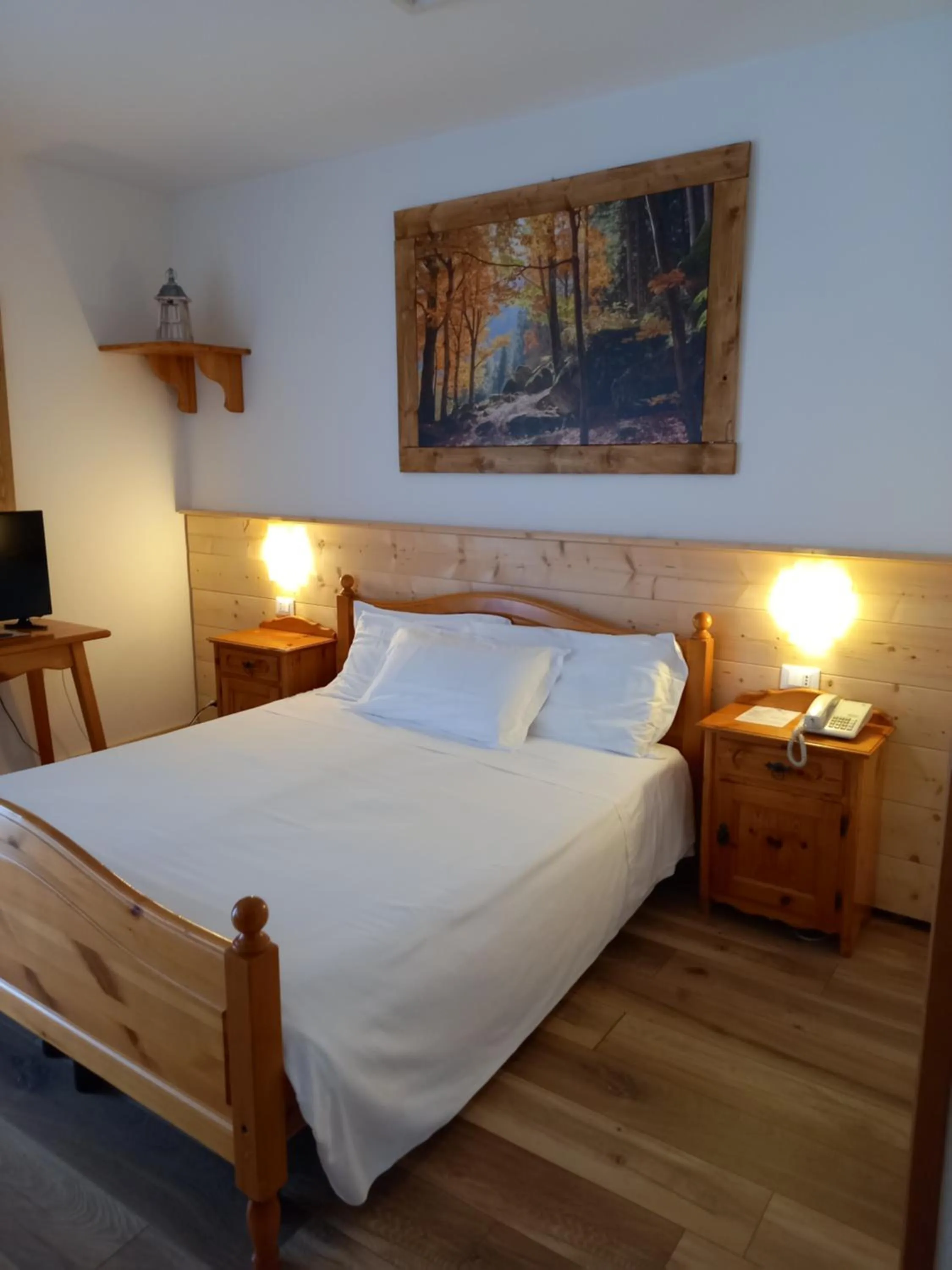 Bed in Albergo Scoiattolo