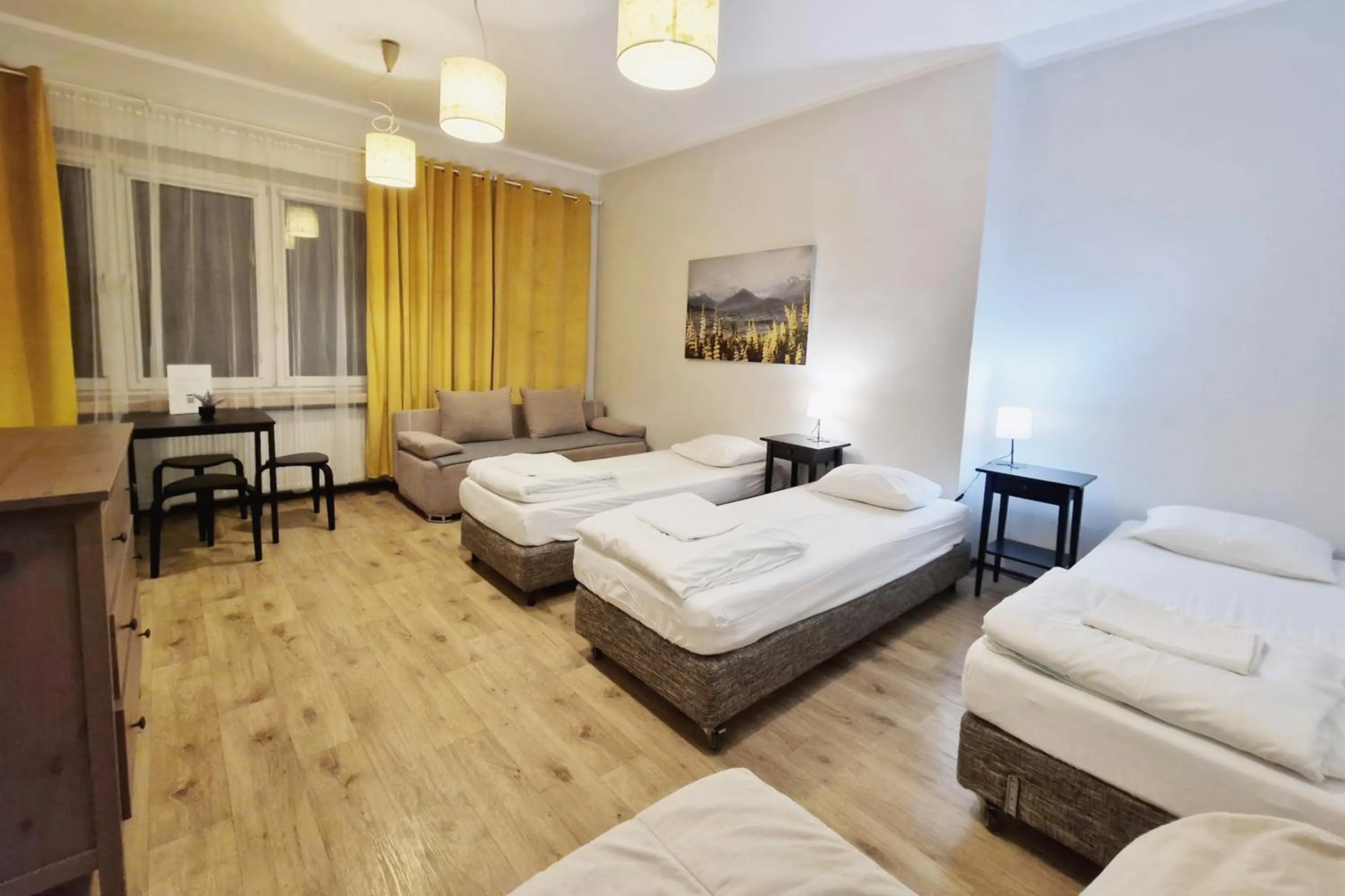 Bed in Hostel Helvetia Rooms Warsaw CITY CENTER and OLD TOWN