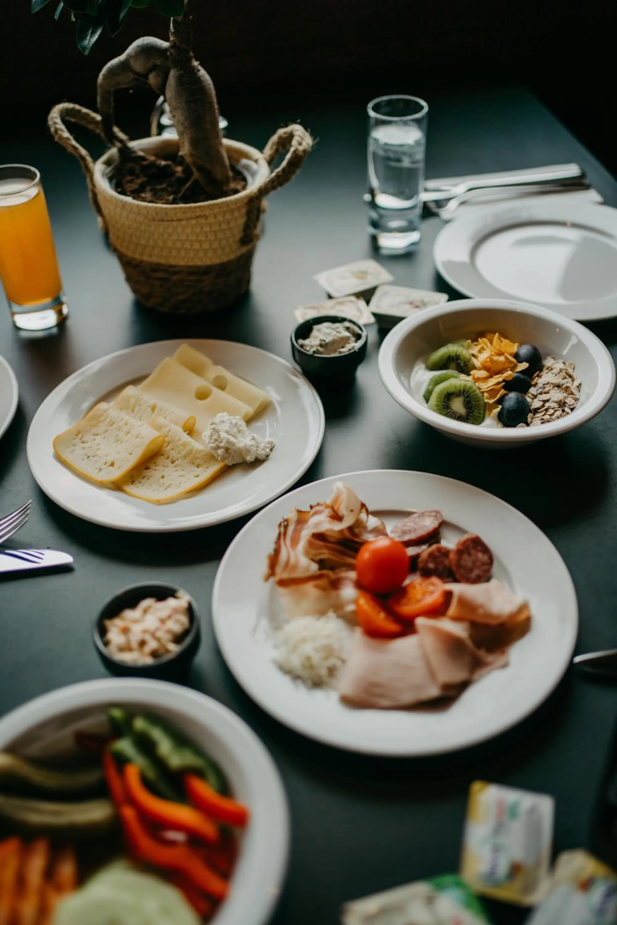 Breakfast in Basekamp Mountain Budget Hotel