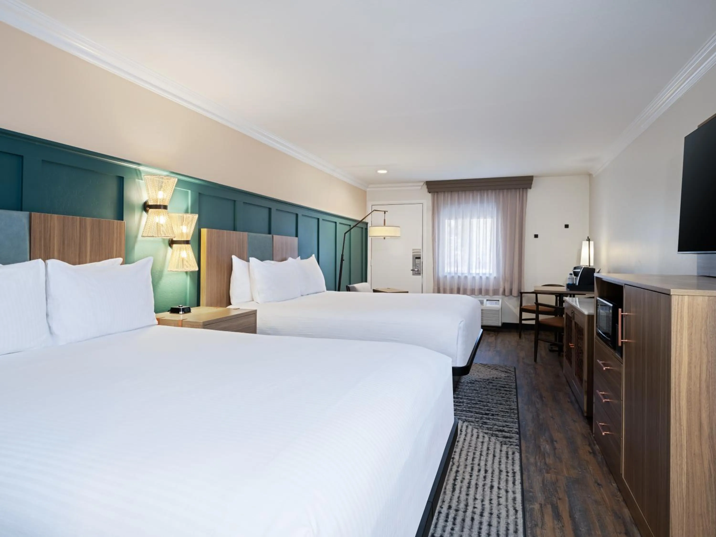 Bedroom, Bed in Holiday Inn Resort The Squire at Grand Canyon by IHG