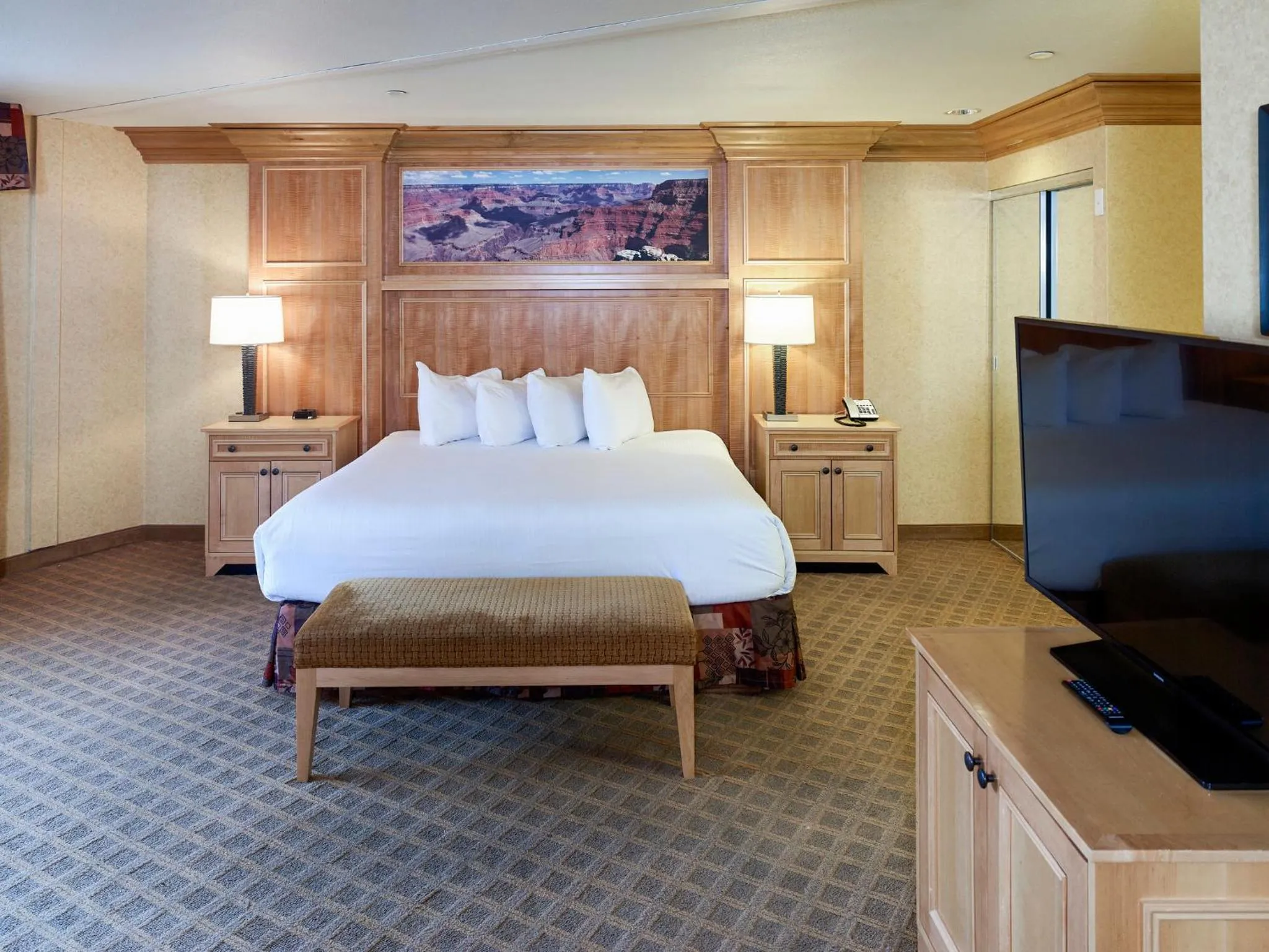 Photo of the whole room, Bed in Holiday Inn Resort The Squire at Grand Canyon by IHG