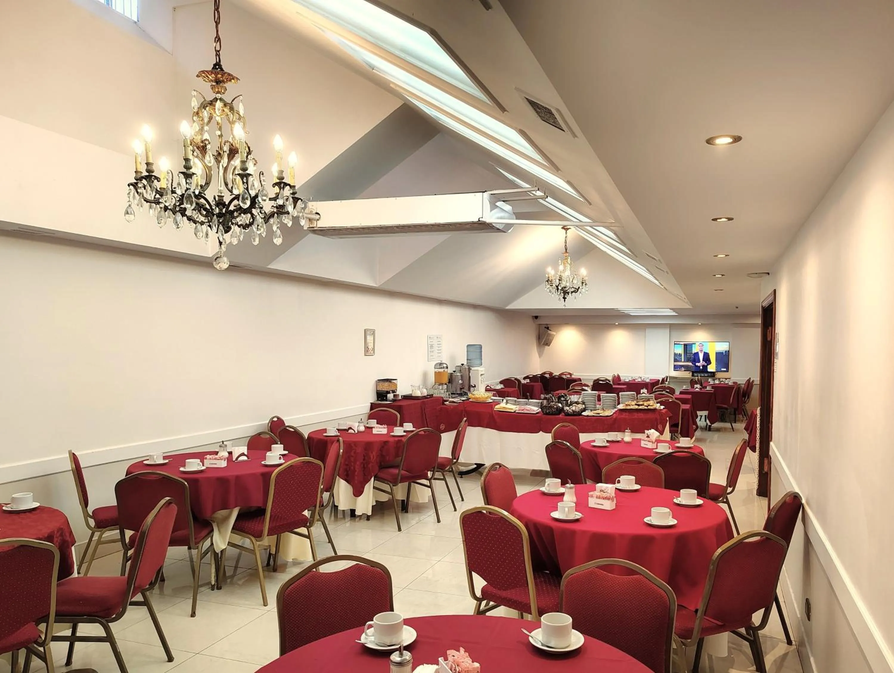 Communal lounge/ TV room in Hotel Guerrero