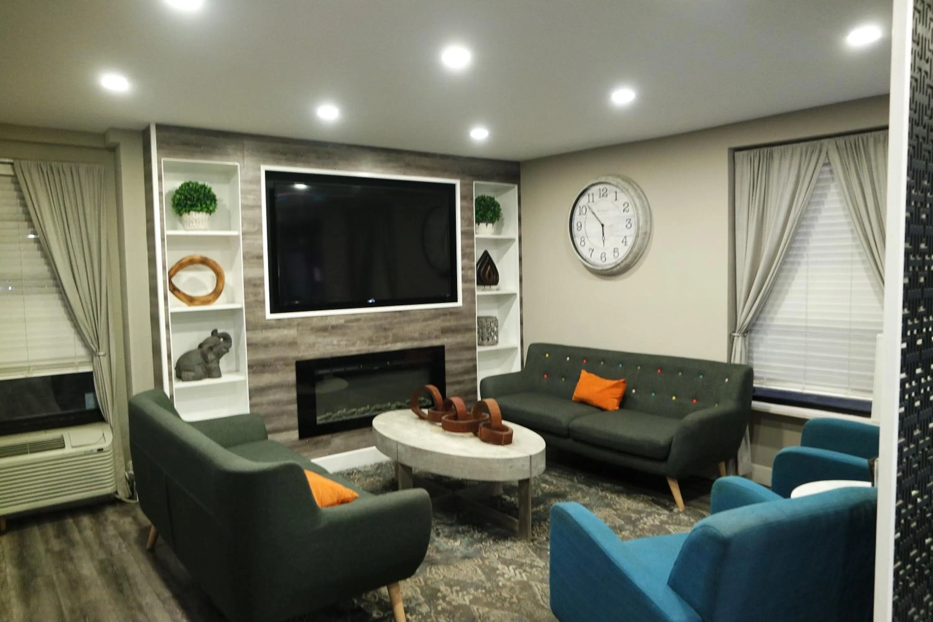 Lobby or reception in Travelodge by Wyndham North Charleston