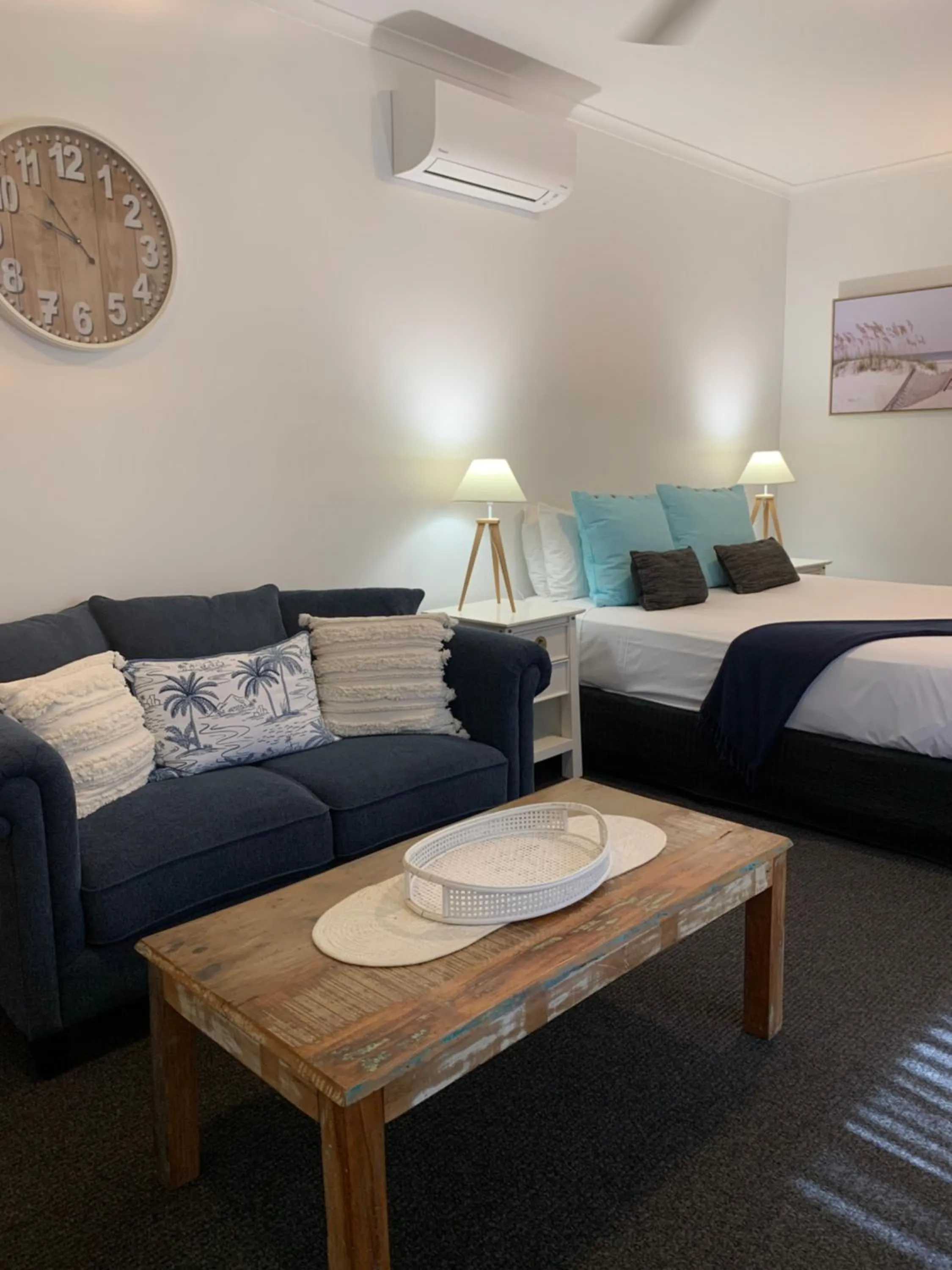 Photo of the whole room, Bed in The Mediterranean Port Douglas