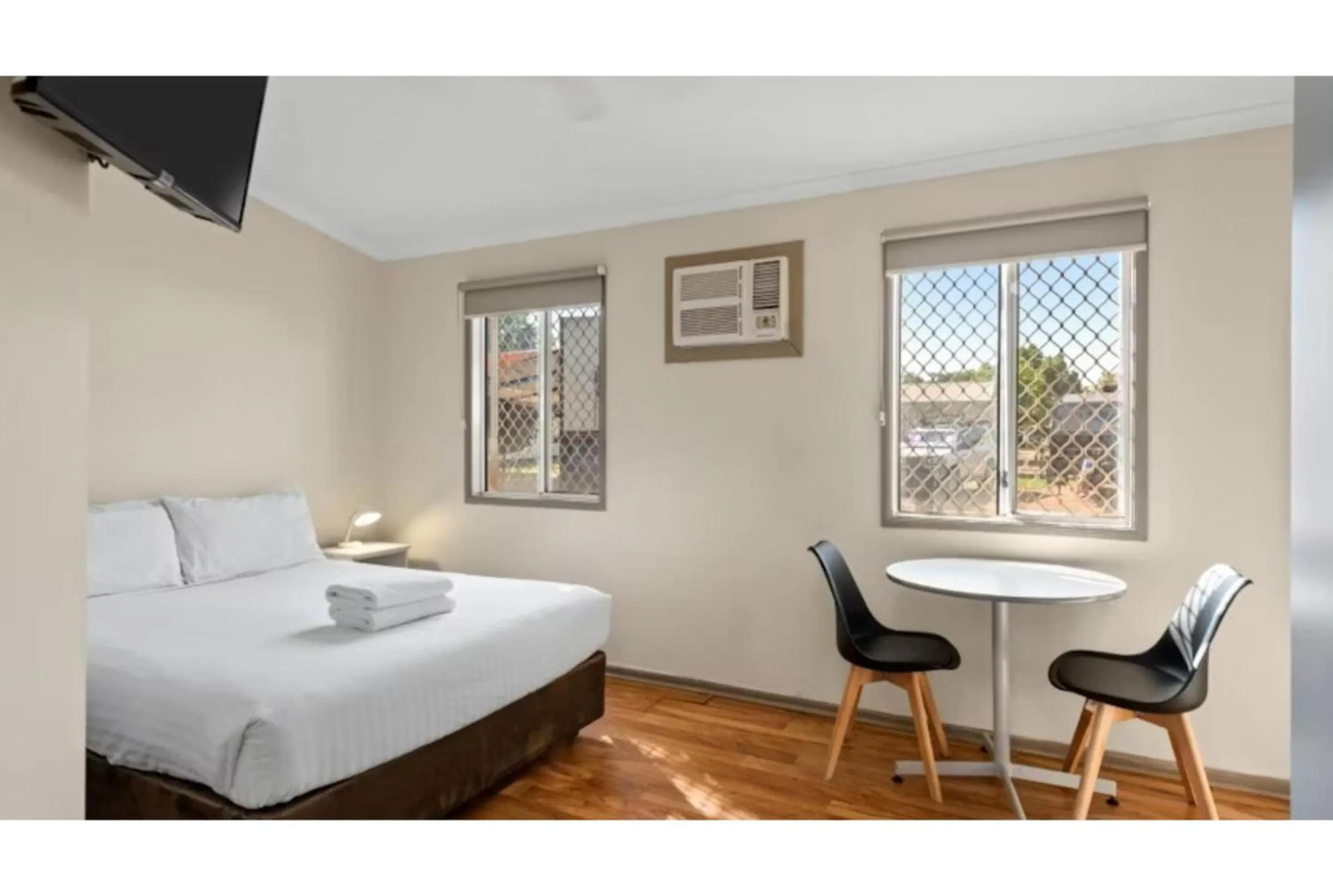 Bedroom, Bed in Discovery Parks - Port Hedland