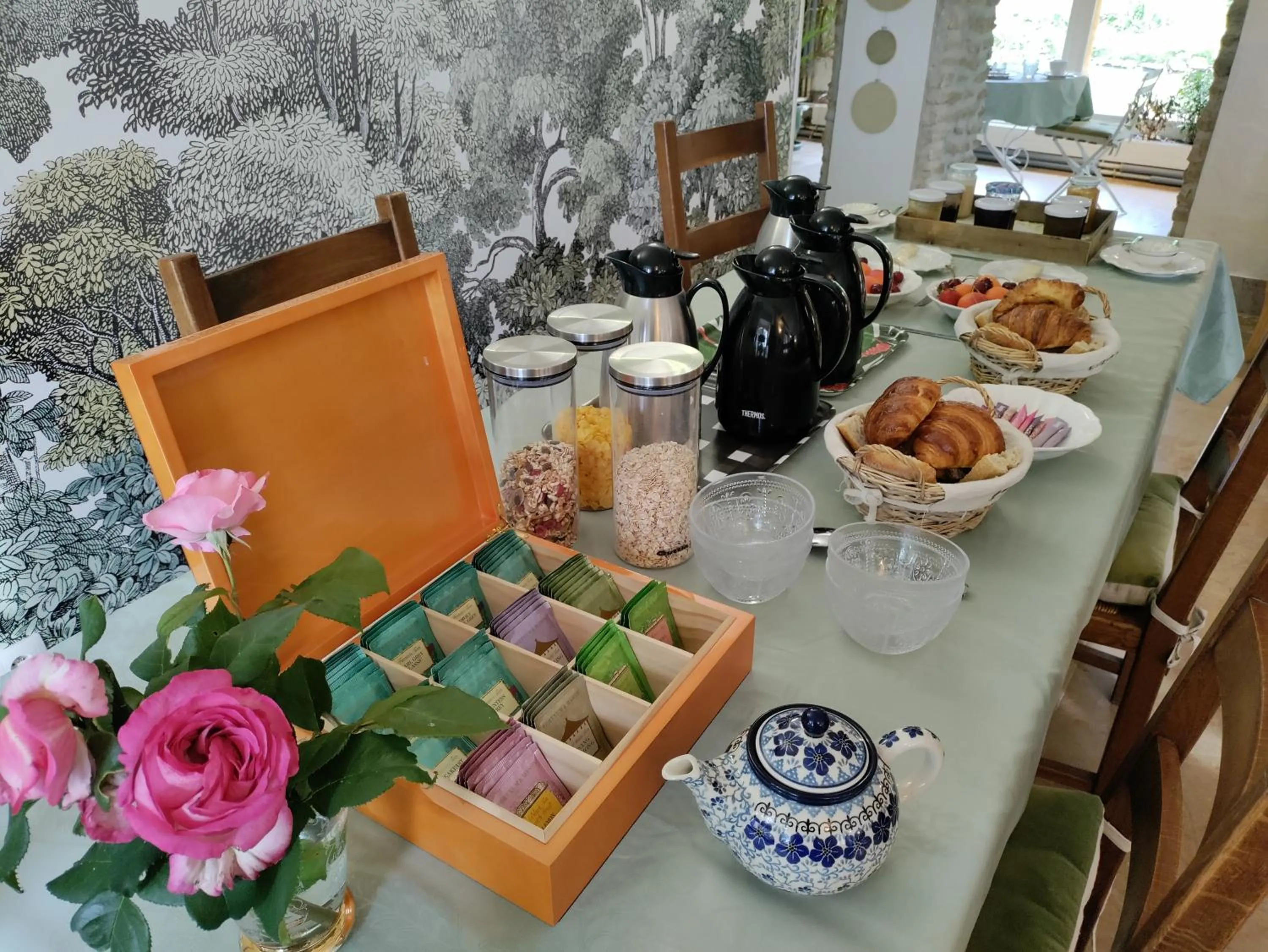 Buffet breakfast in La Barbotiere