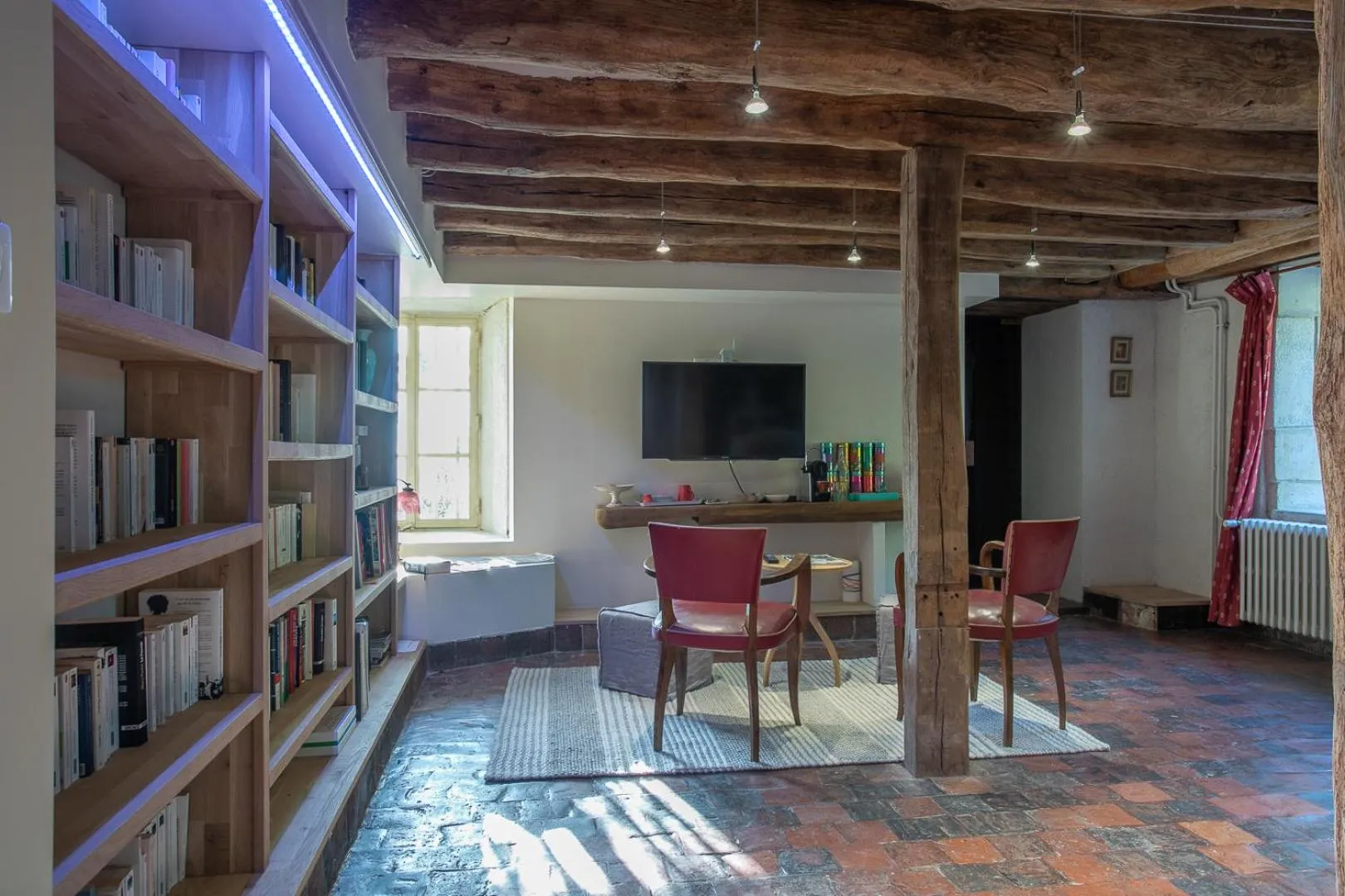 Library in La Barbotiere