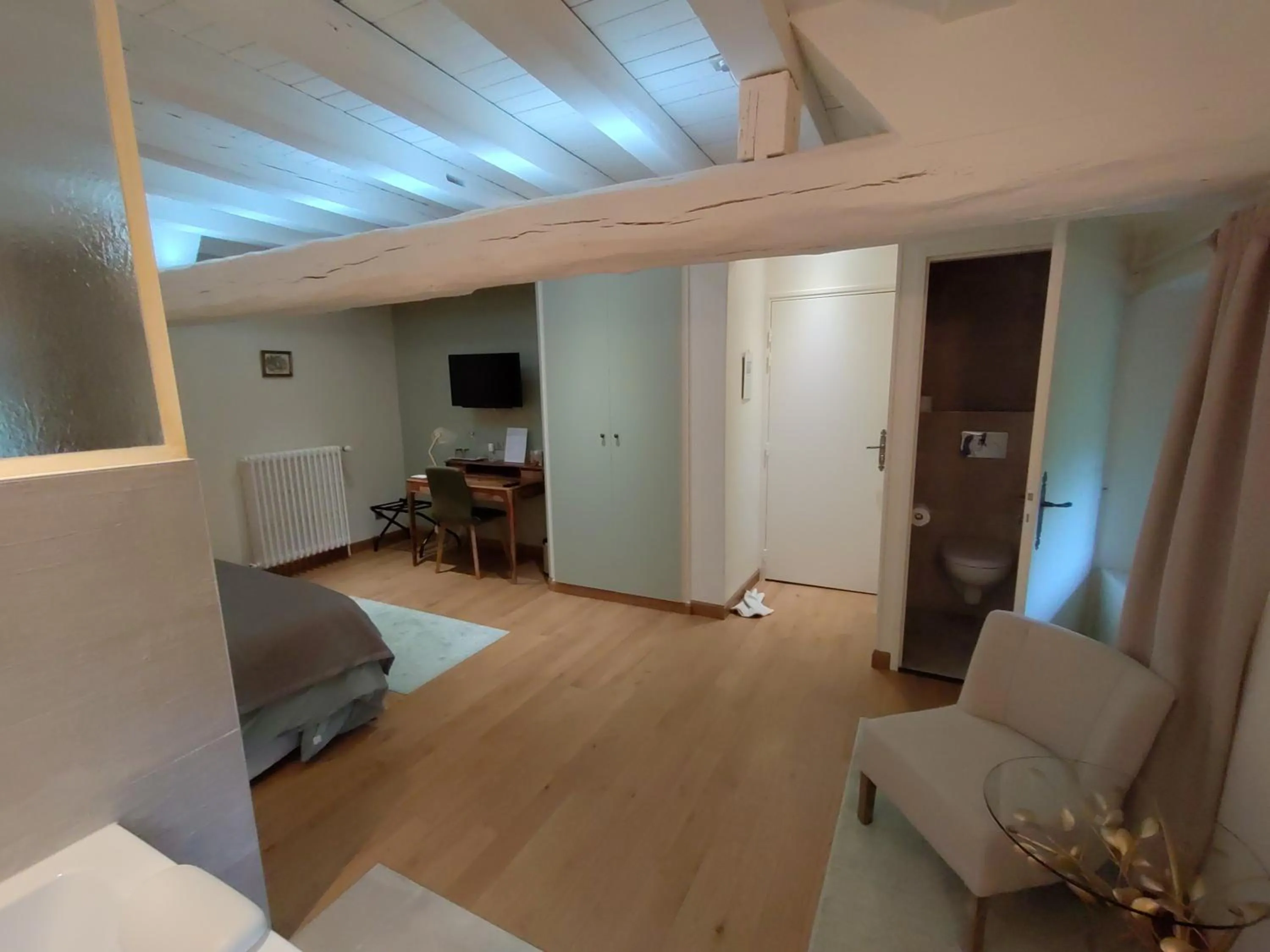 Bedroom in La Barbotiere