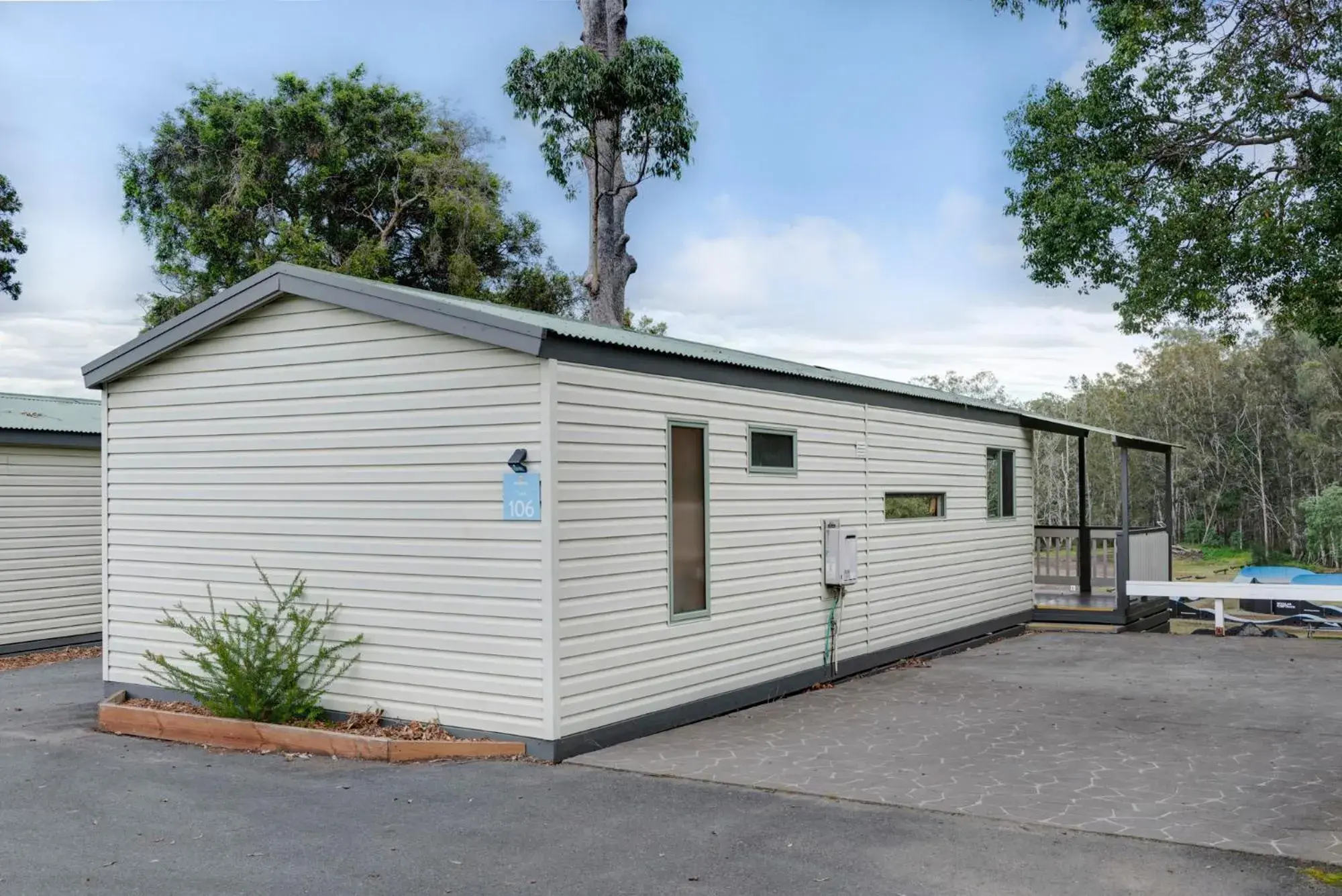 Superior 2 Bedroom Riverview Cabin in Discovery Parks - Forster Superior 2 Bedroom Riverview Cabin in Discovery Parks - Forster