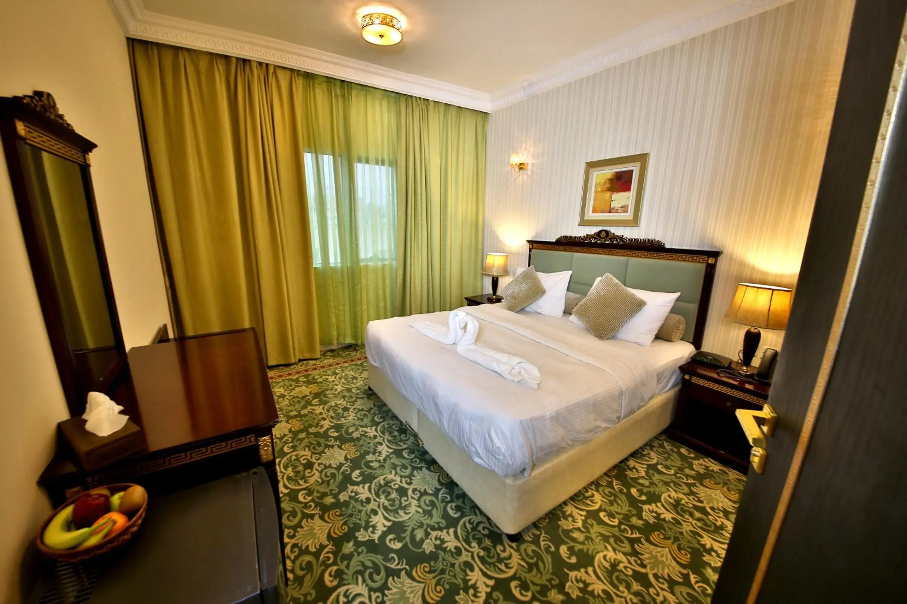 Deluxe One-Bedroom Apartment - King Bed in Midtown Furnished Apartments Deluxe One-Bedroom Apartment - King Bed in Midtown Furnished Apartments