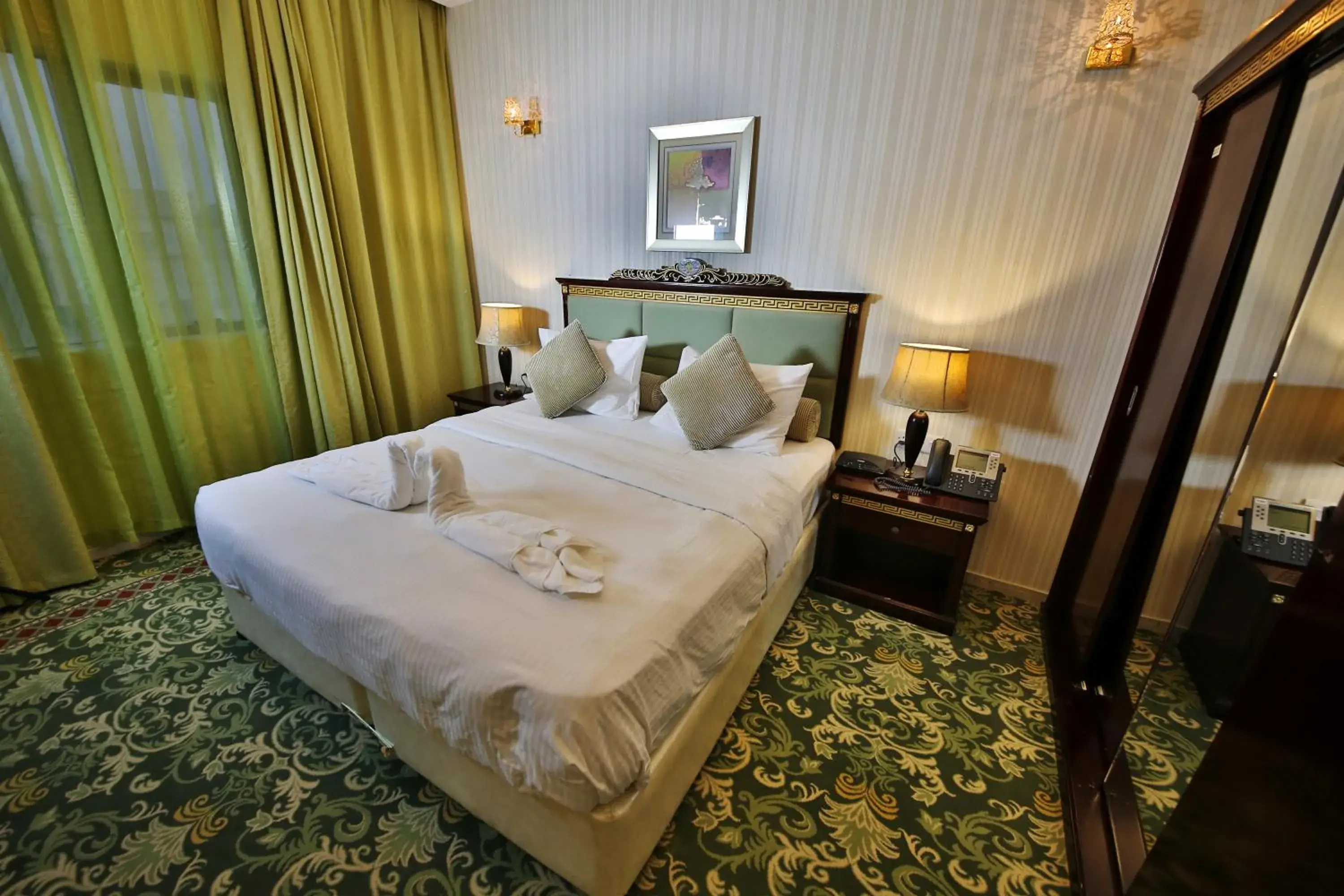 One-Bedroom Apartment - King Bed in Midtown Furnished Apartments One-Bedroom Apartment - King Bed in Midtown Furnished Apartments