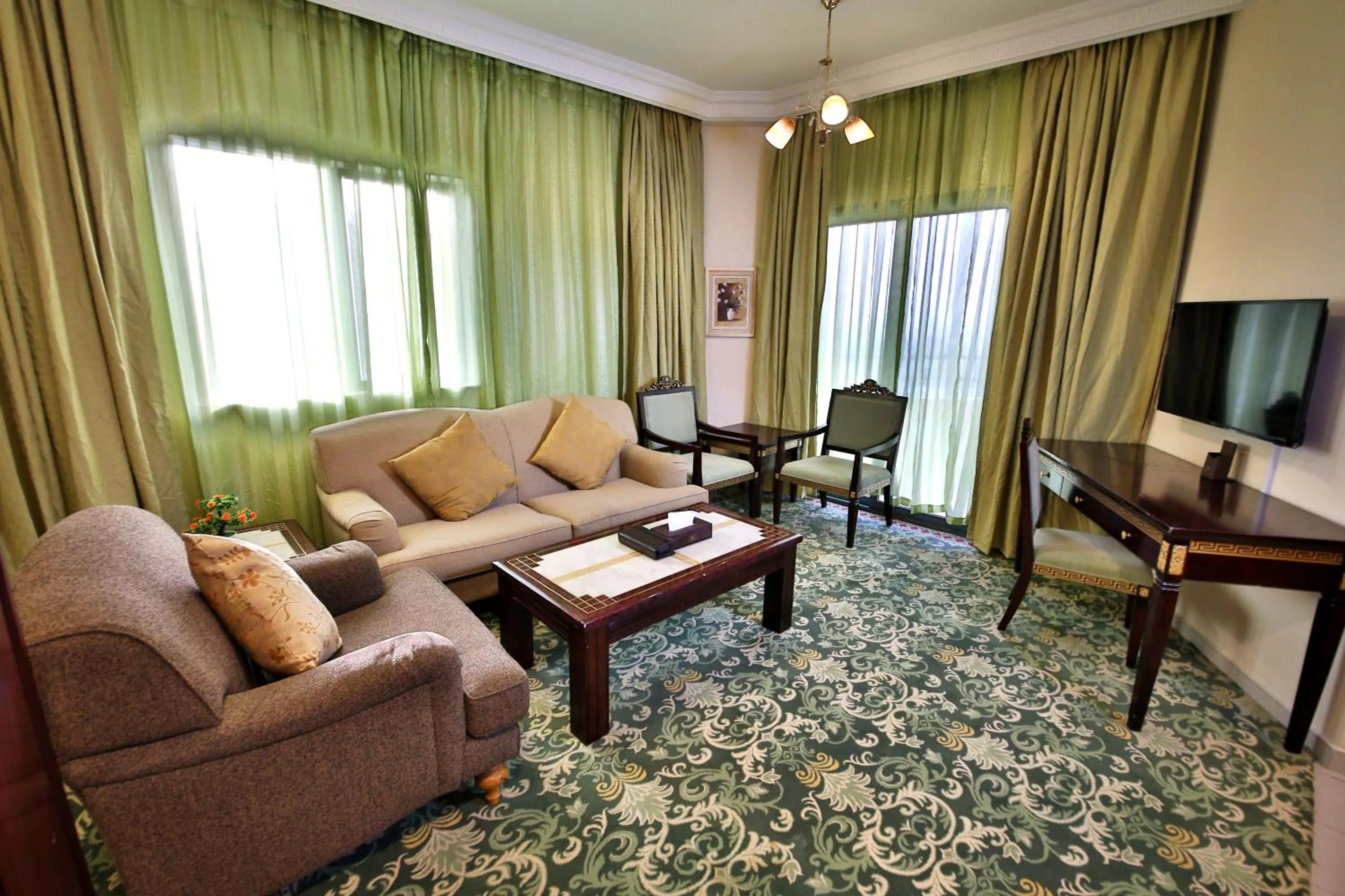 TV and multimedia in Midtown Furnished Apartments