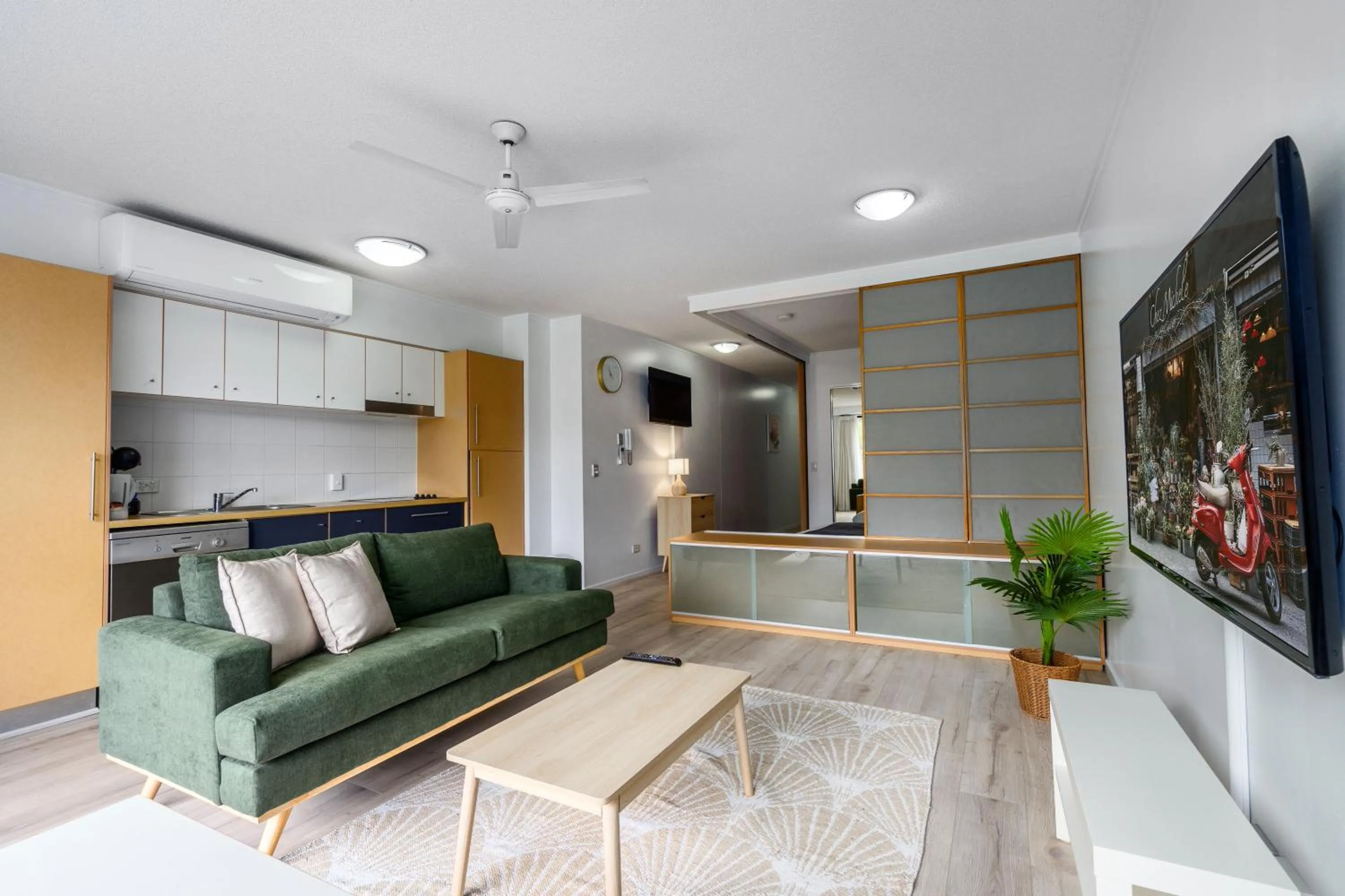 TV and multimedia in The Docks On Goodwin