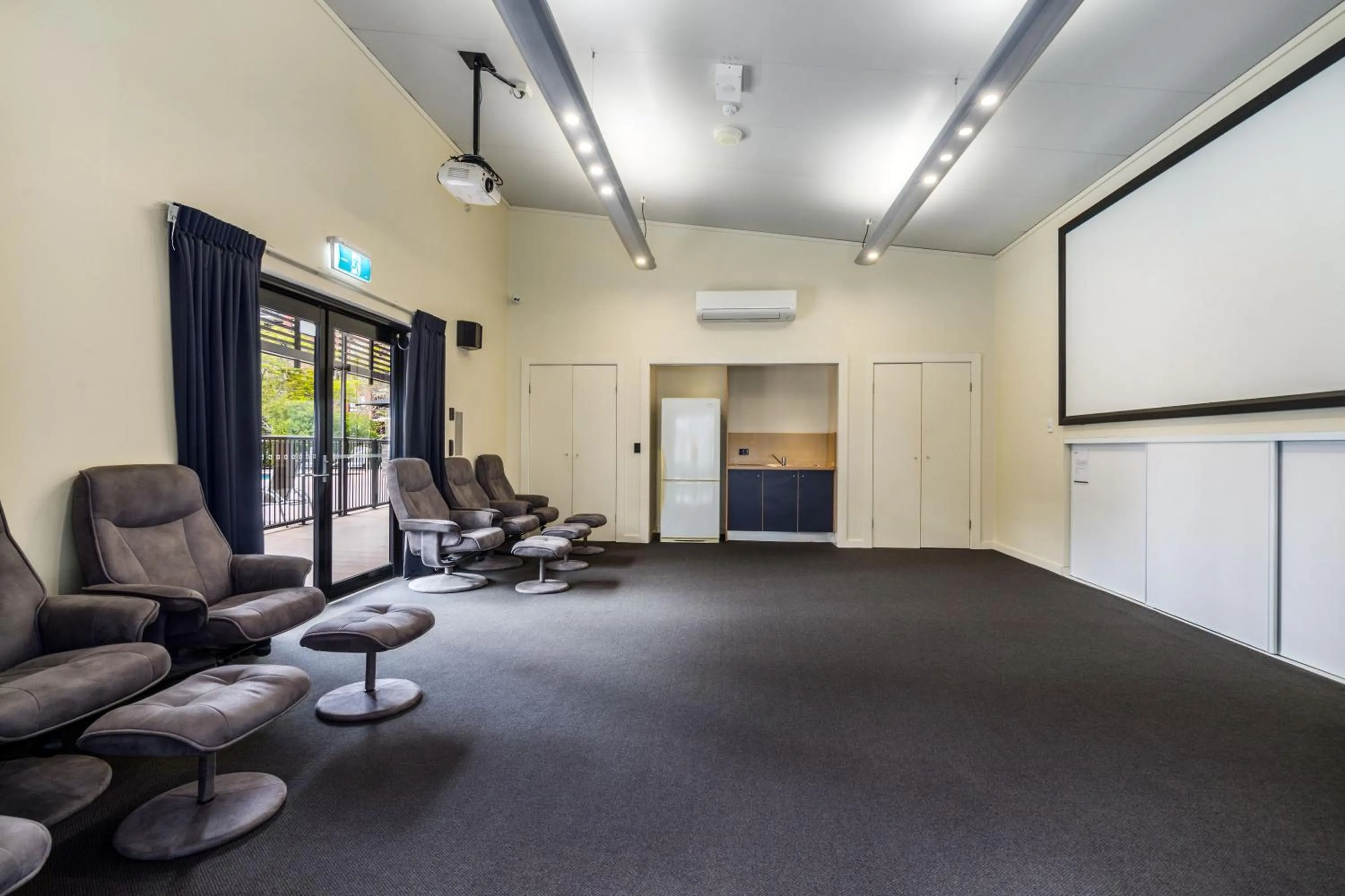 Area and facilities in The Docks On Goodwin