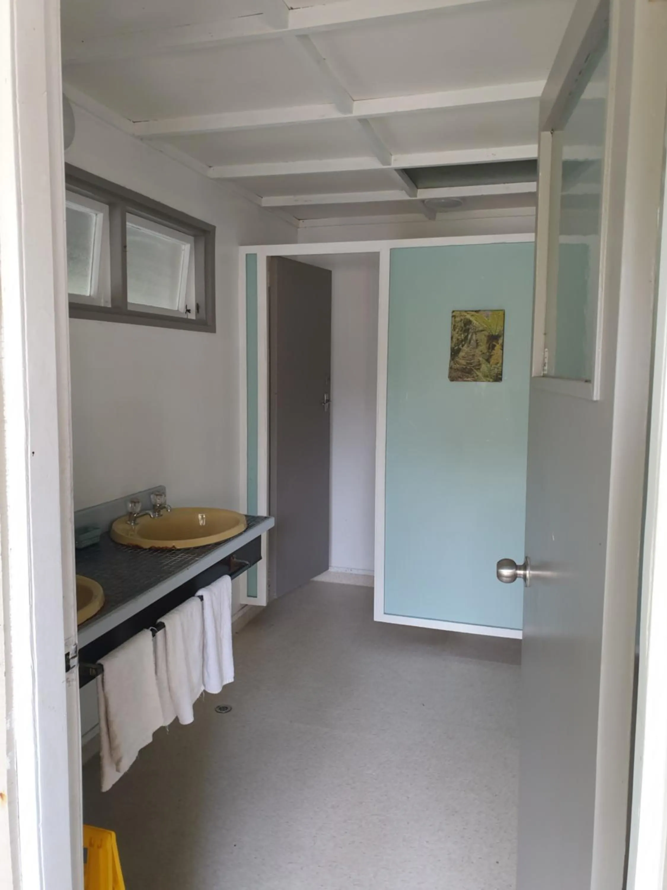 Standard Room with Shared Bathroom in Woodlands Motel