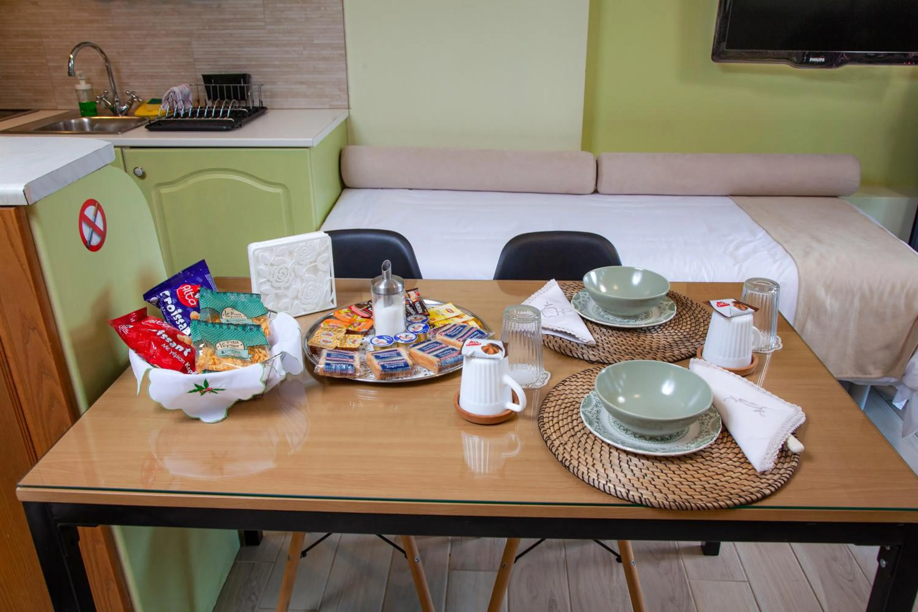 Breakfast in Natalie Apartments