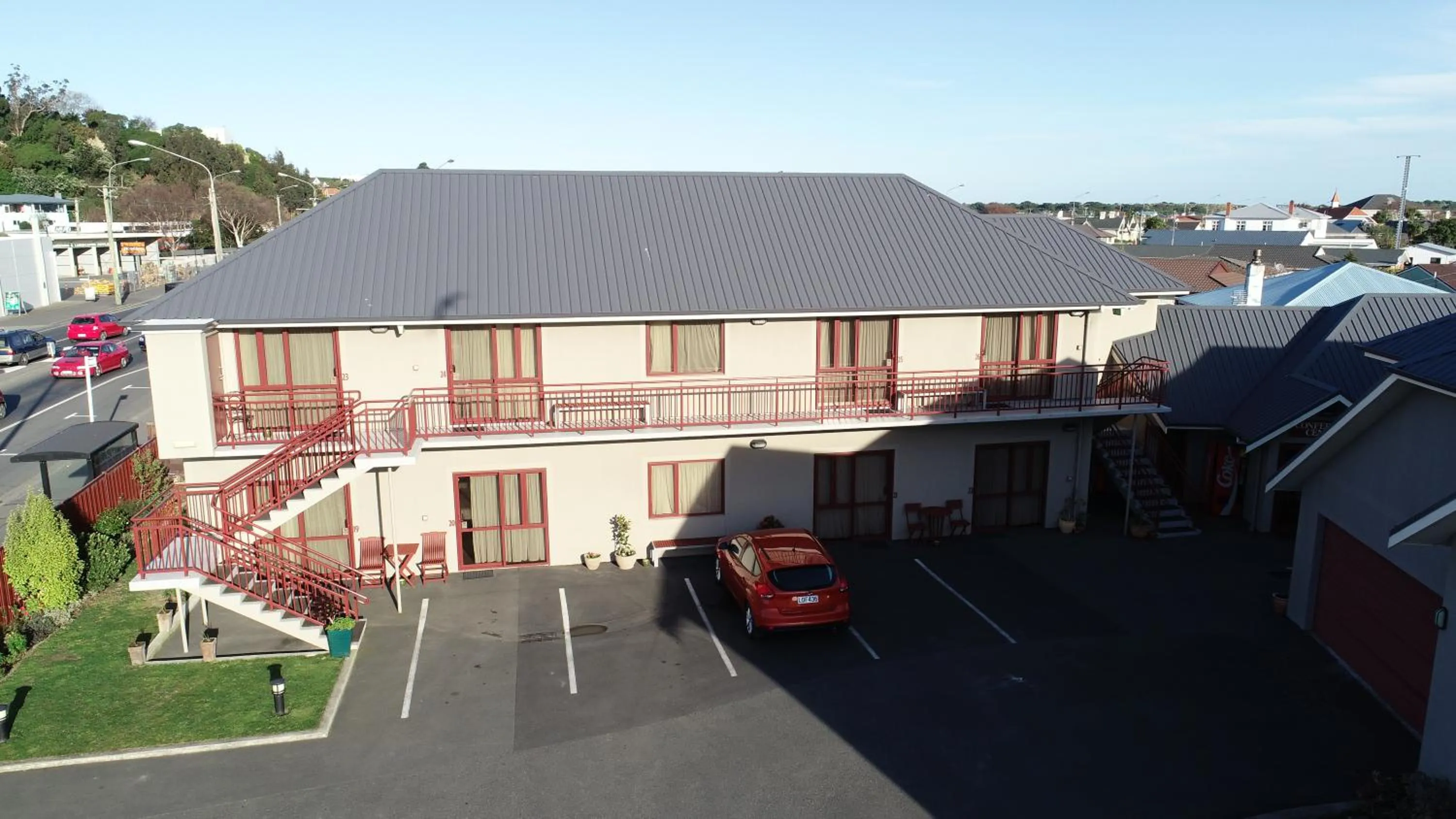 Property building in 555 Motel Dunedin