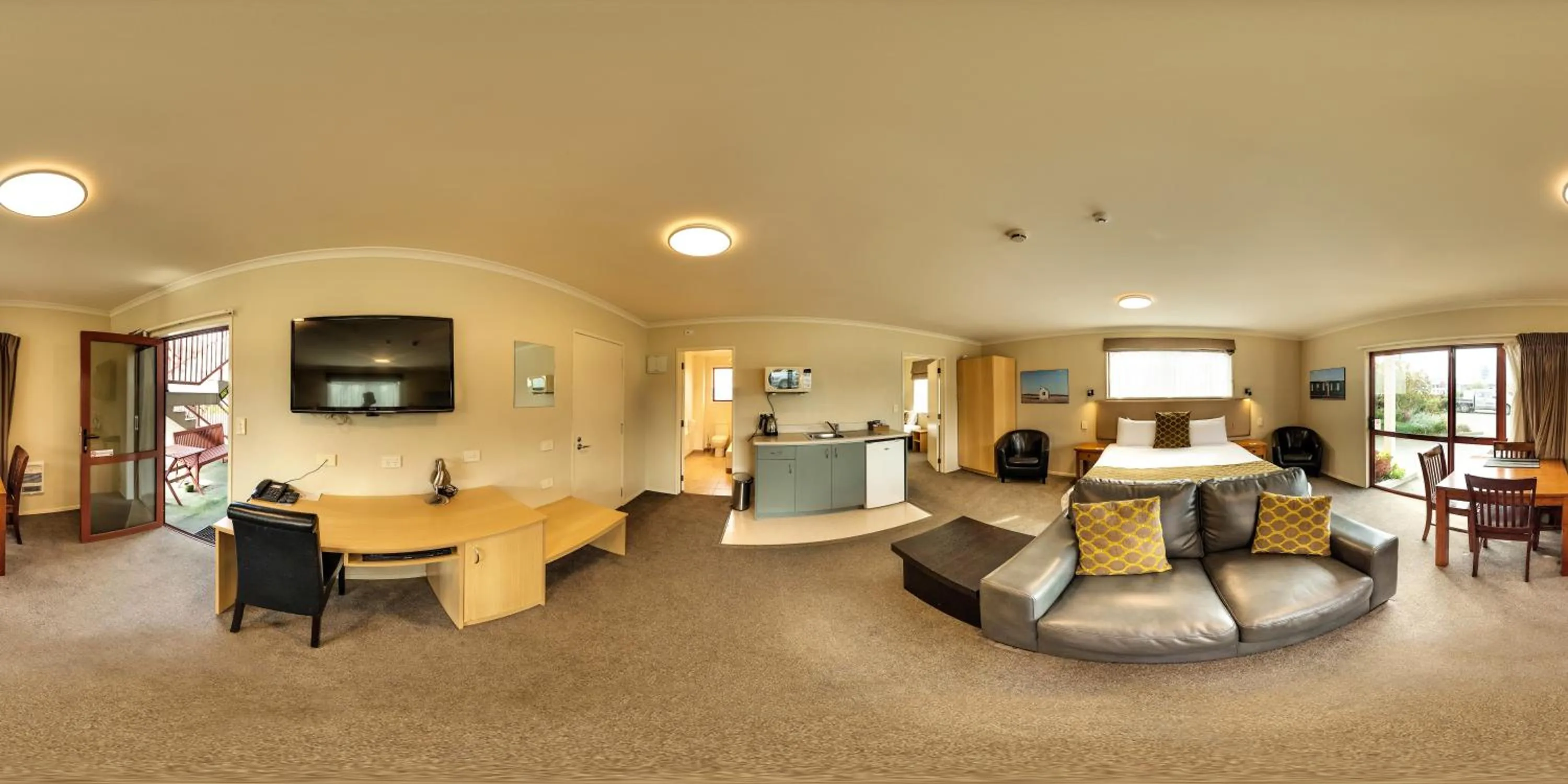 Toilet in 555 Motel Dunedin