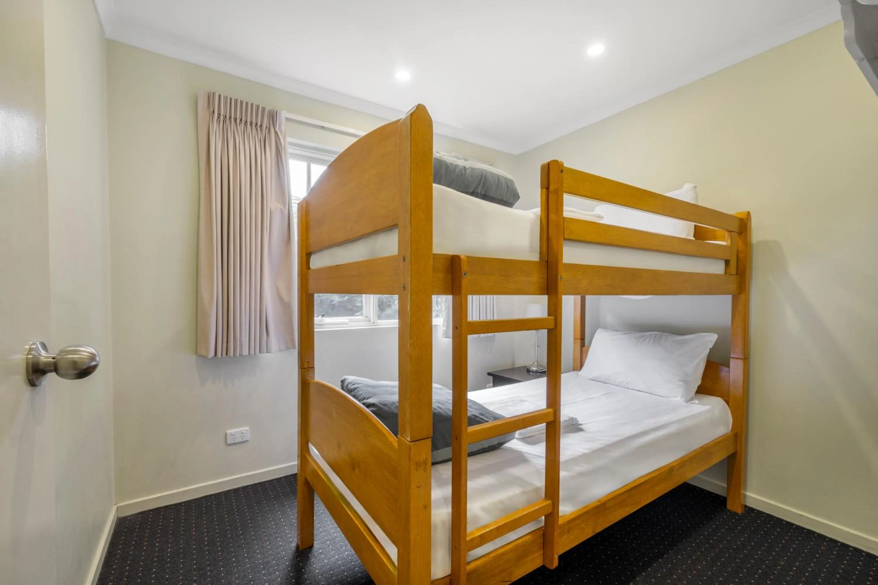 Bed in Best Western Plus Buckingham International