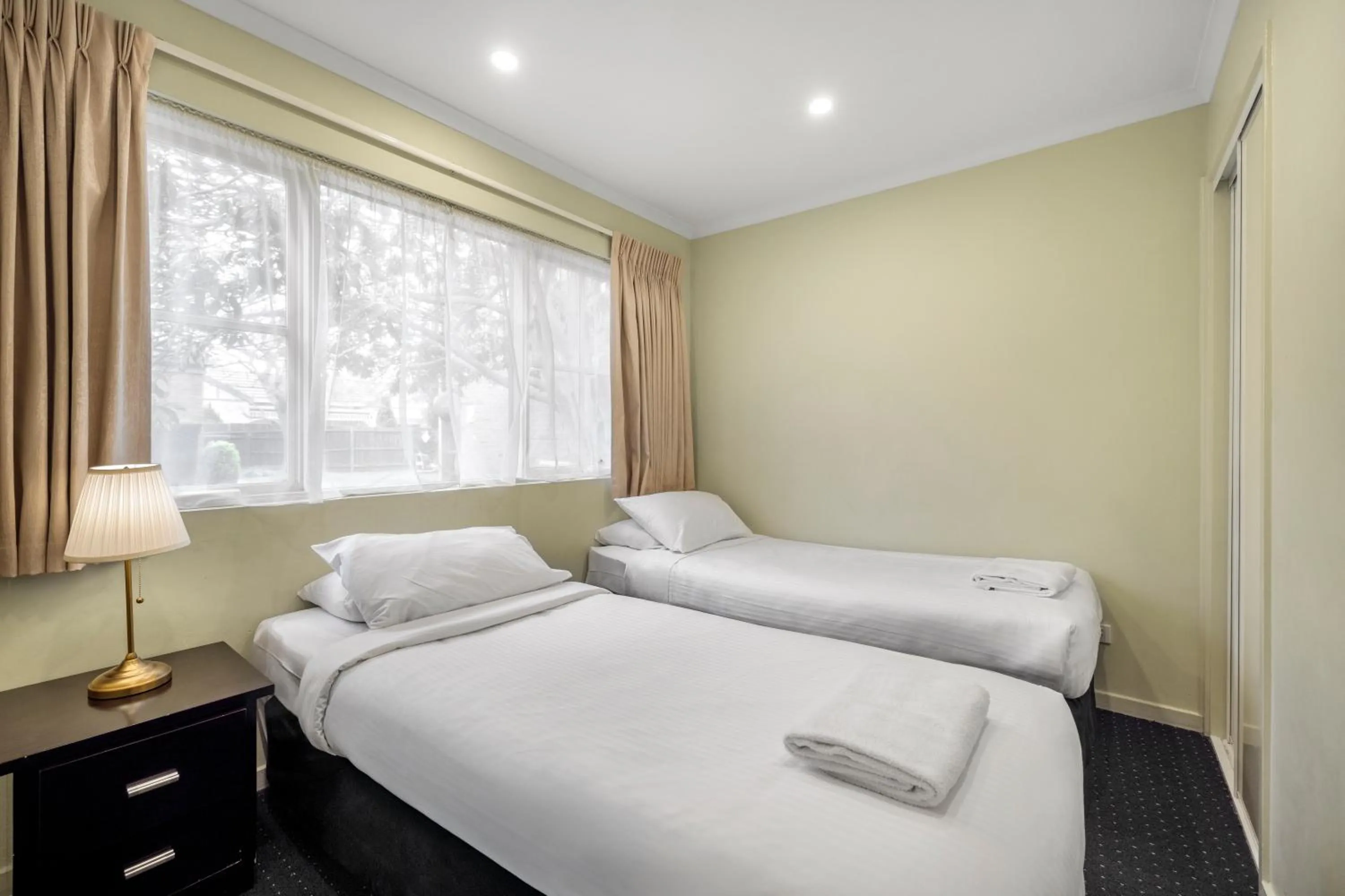 Bed in Best Western Plus Buckingham International