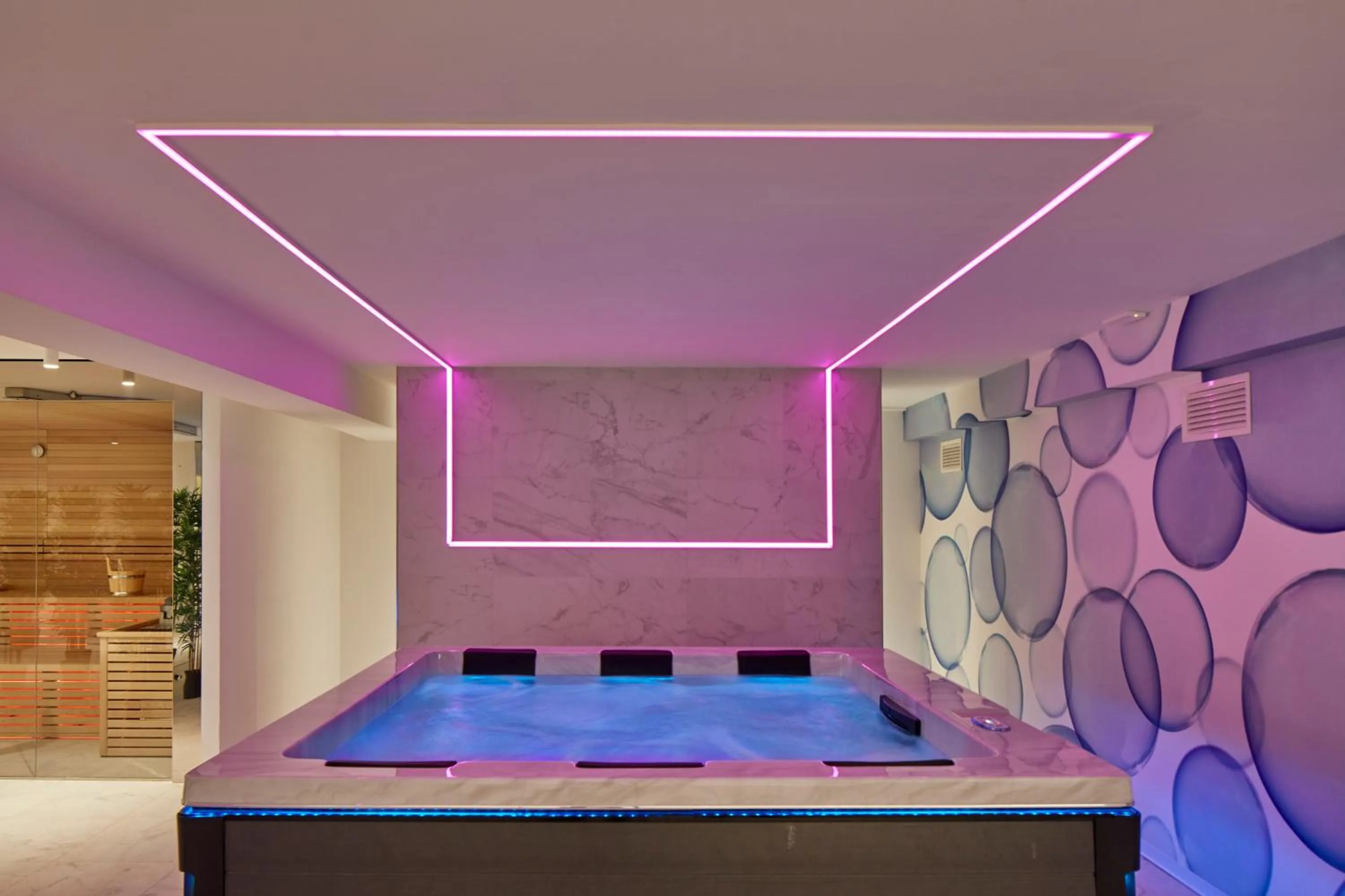 Hot Tub in Riva Palace Hotel