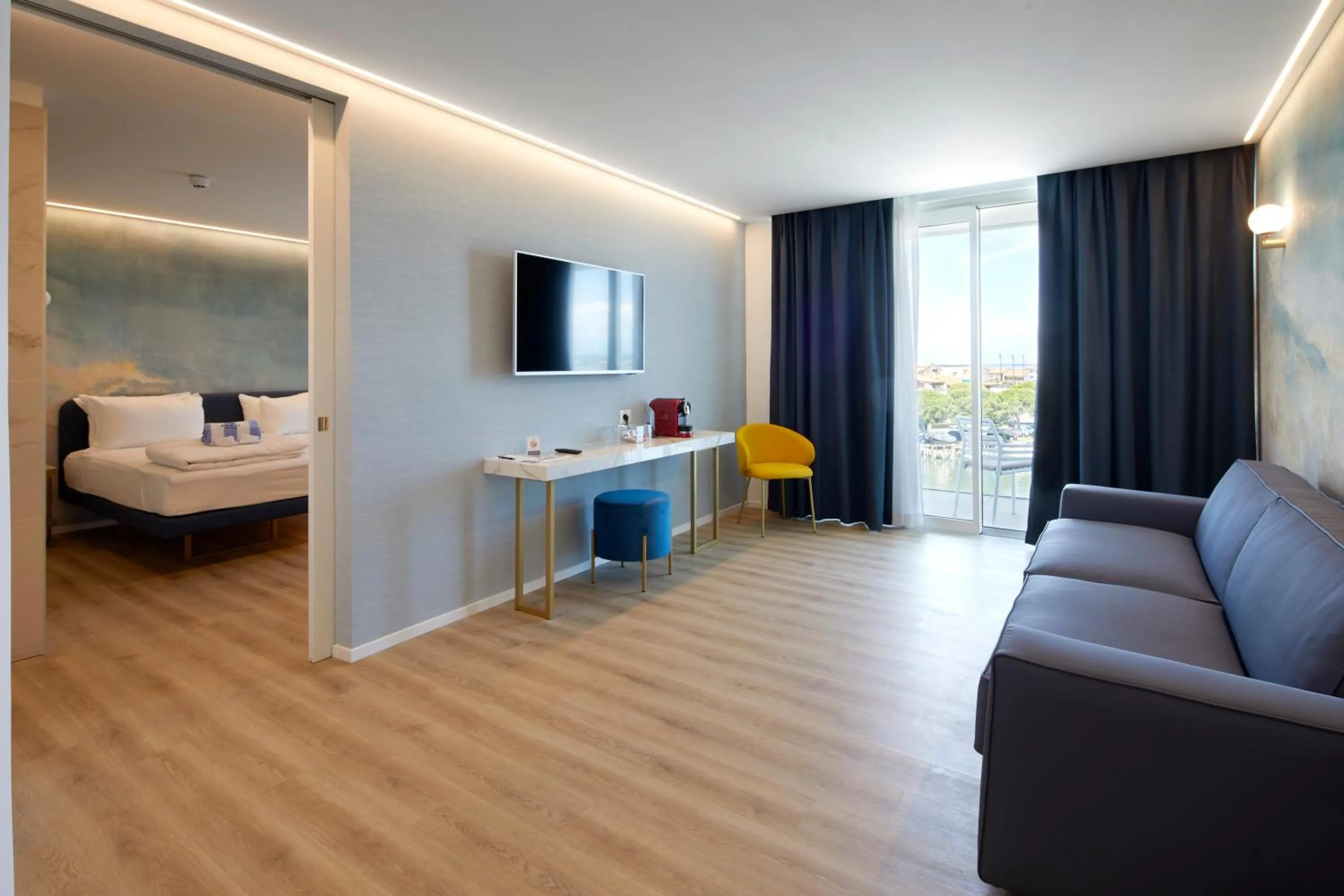 TV and multimedia, Bed in Riva Palace Hotel