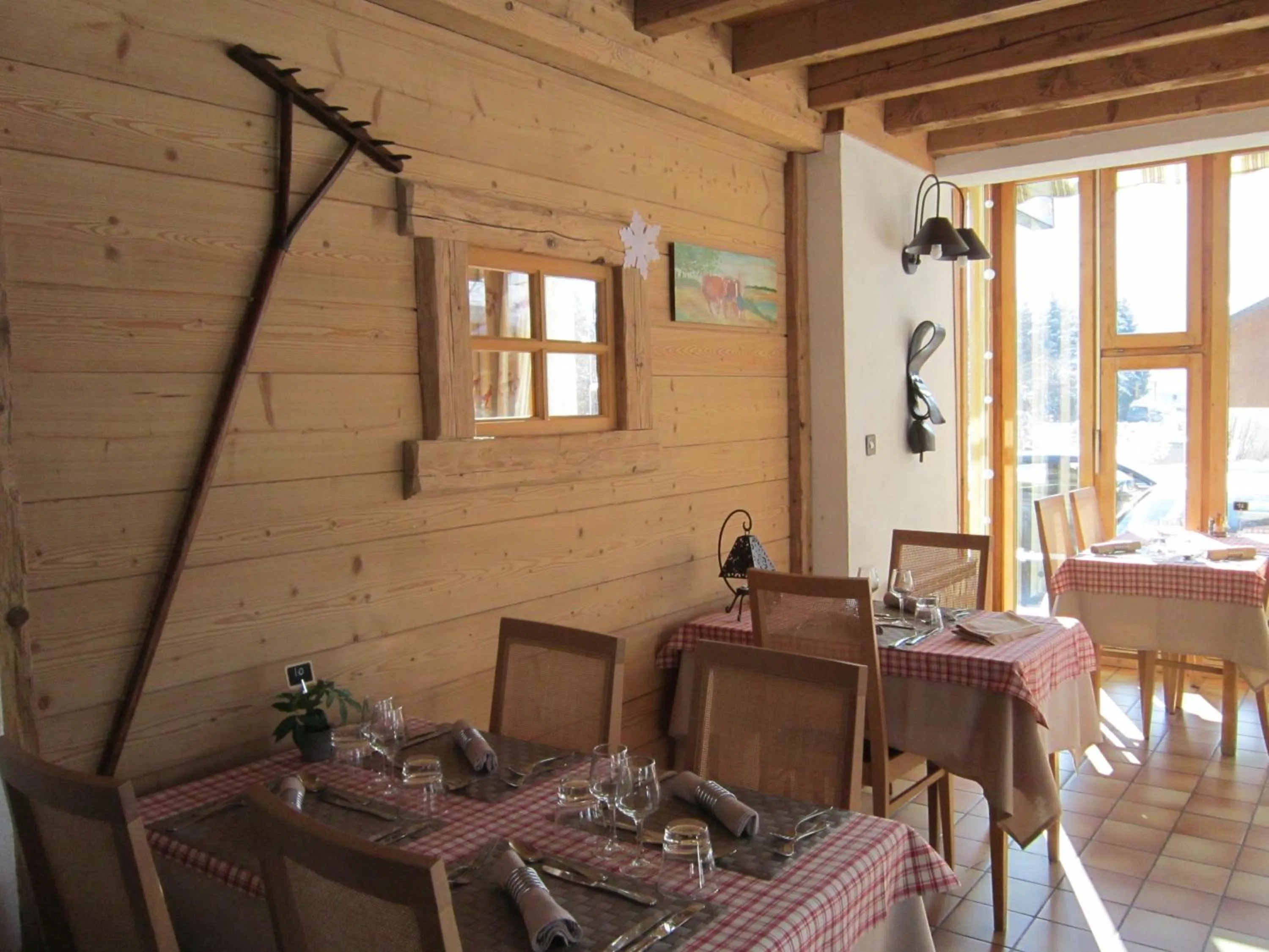 Restaurant/places to eat in Logis Hotel Gai Soleil